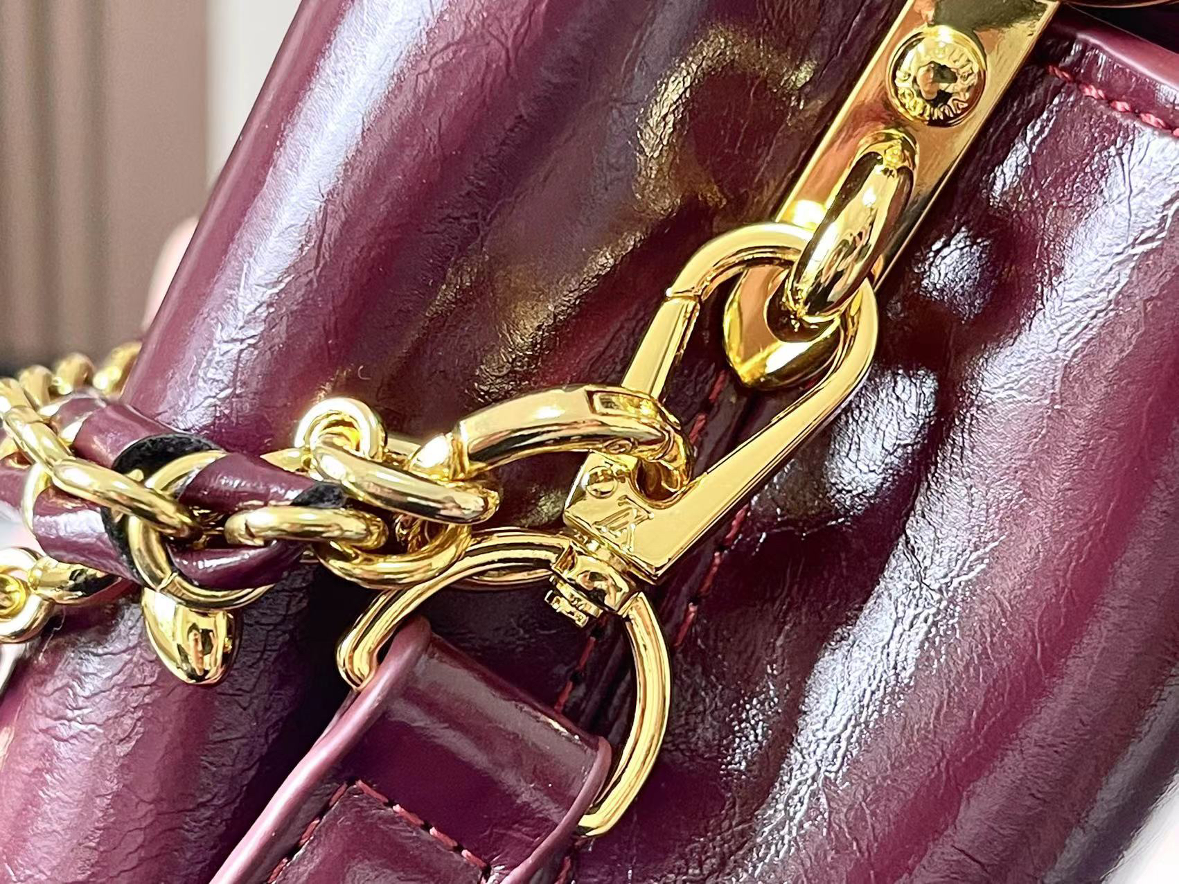 Louis Vuitton bag-138