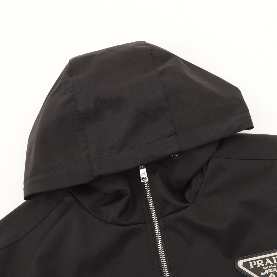Prada Clothing-402