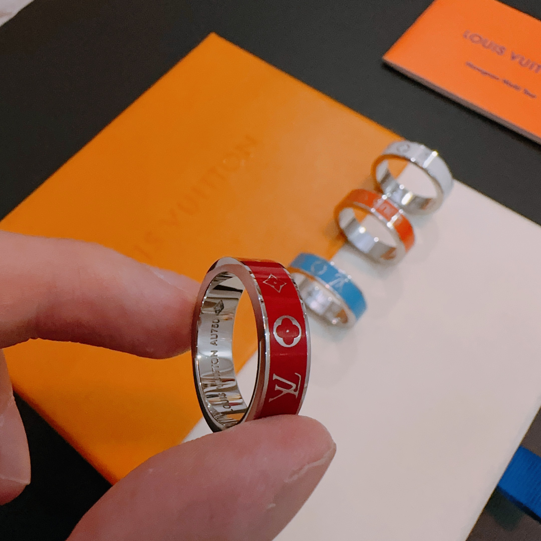 LV ring-61
