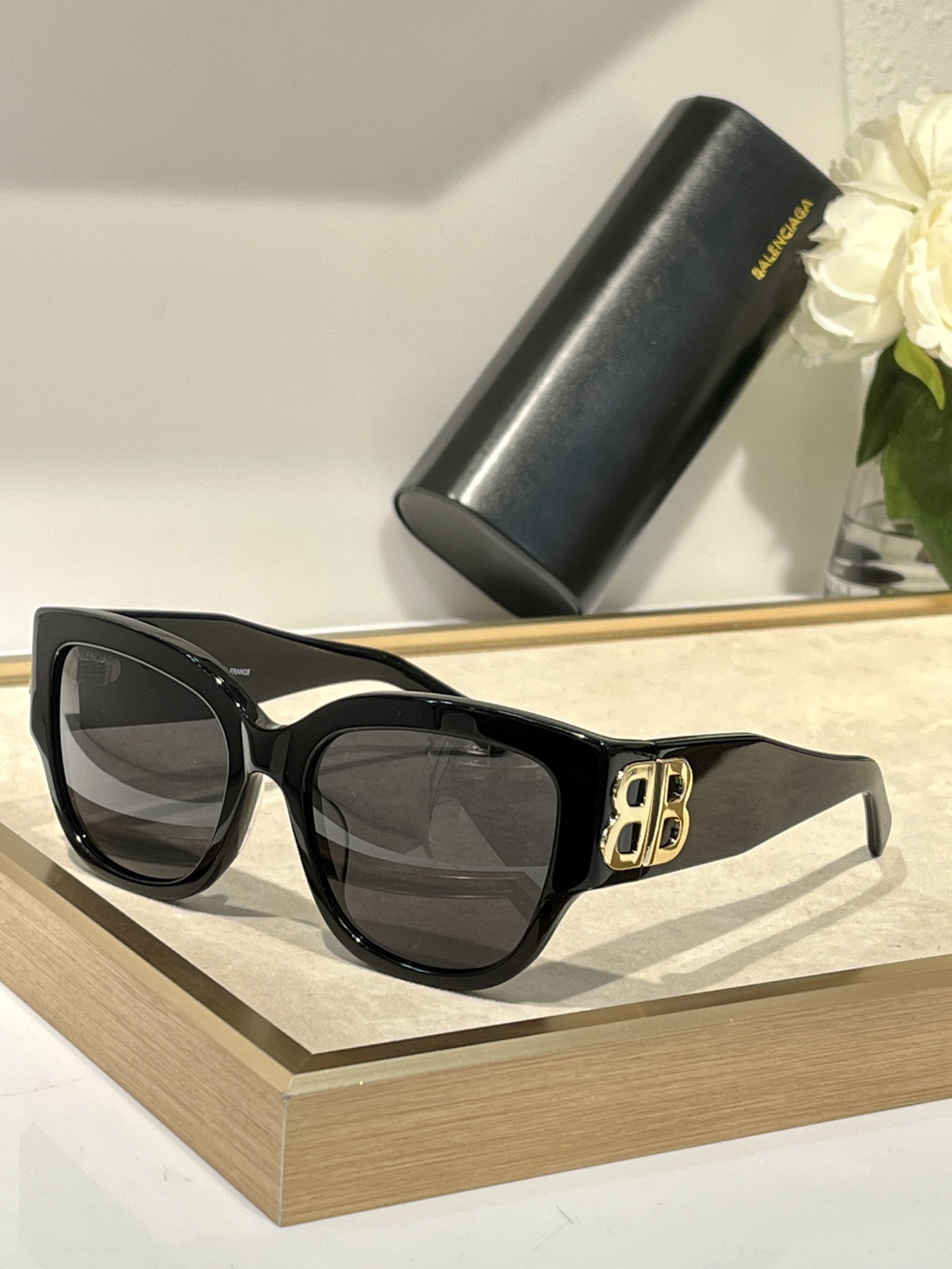 Balenciaga glasses-11