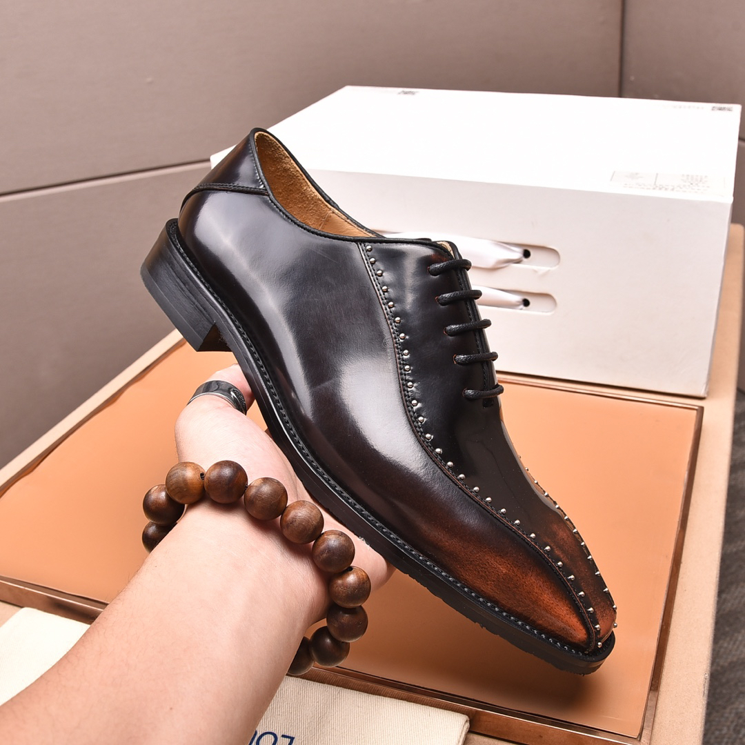 LV men's leather shoes-32