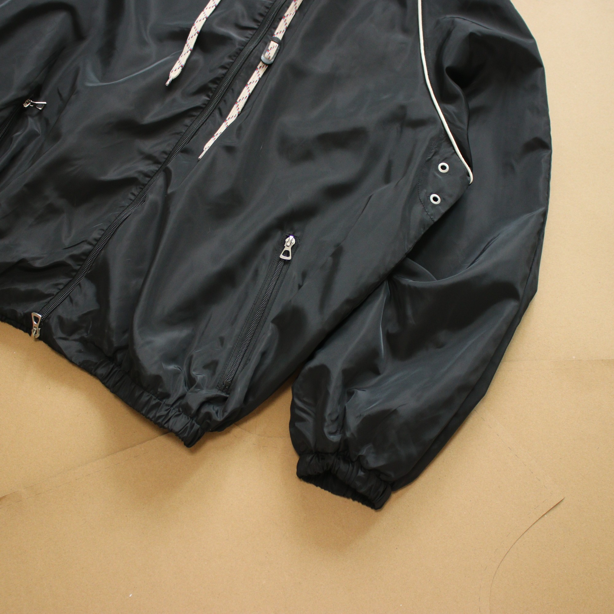 Gucci Clothing-340