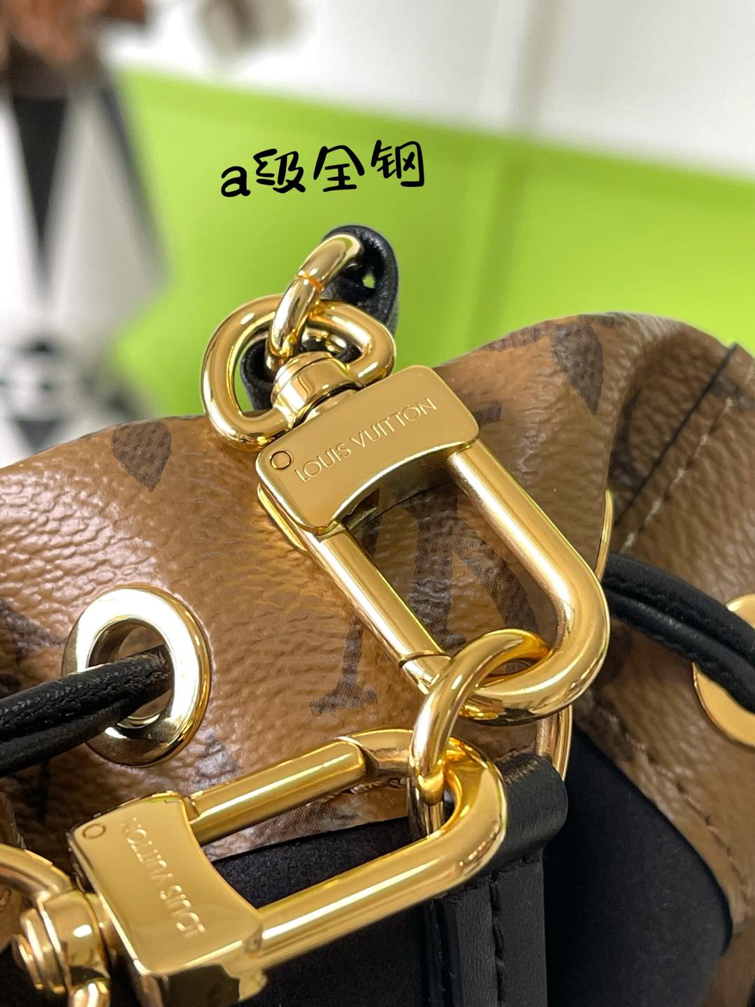 Louis Vuitton bag-2