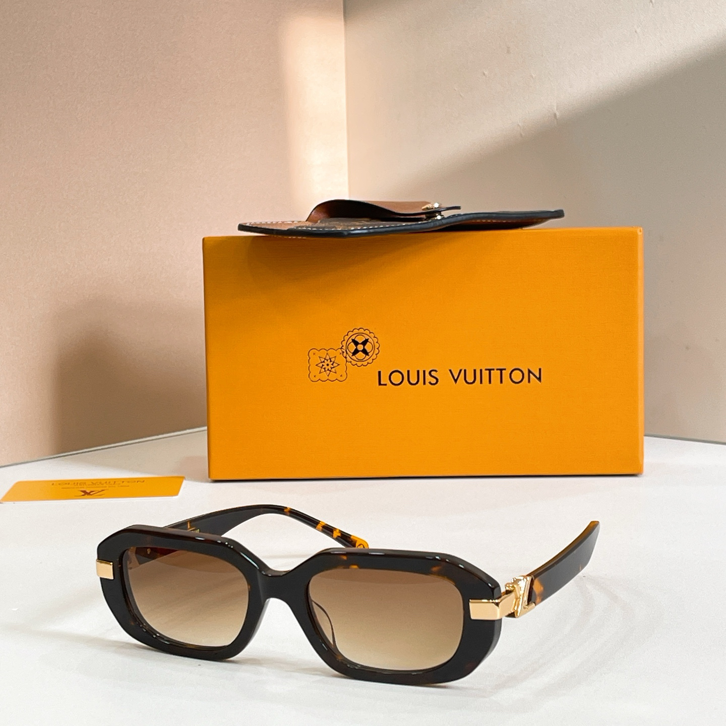 LV glasses-65