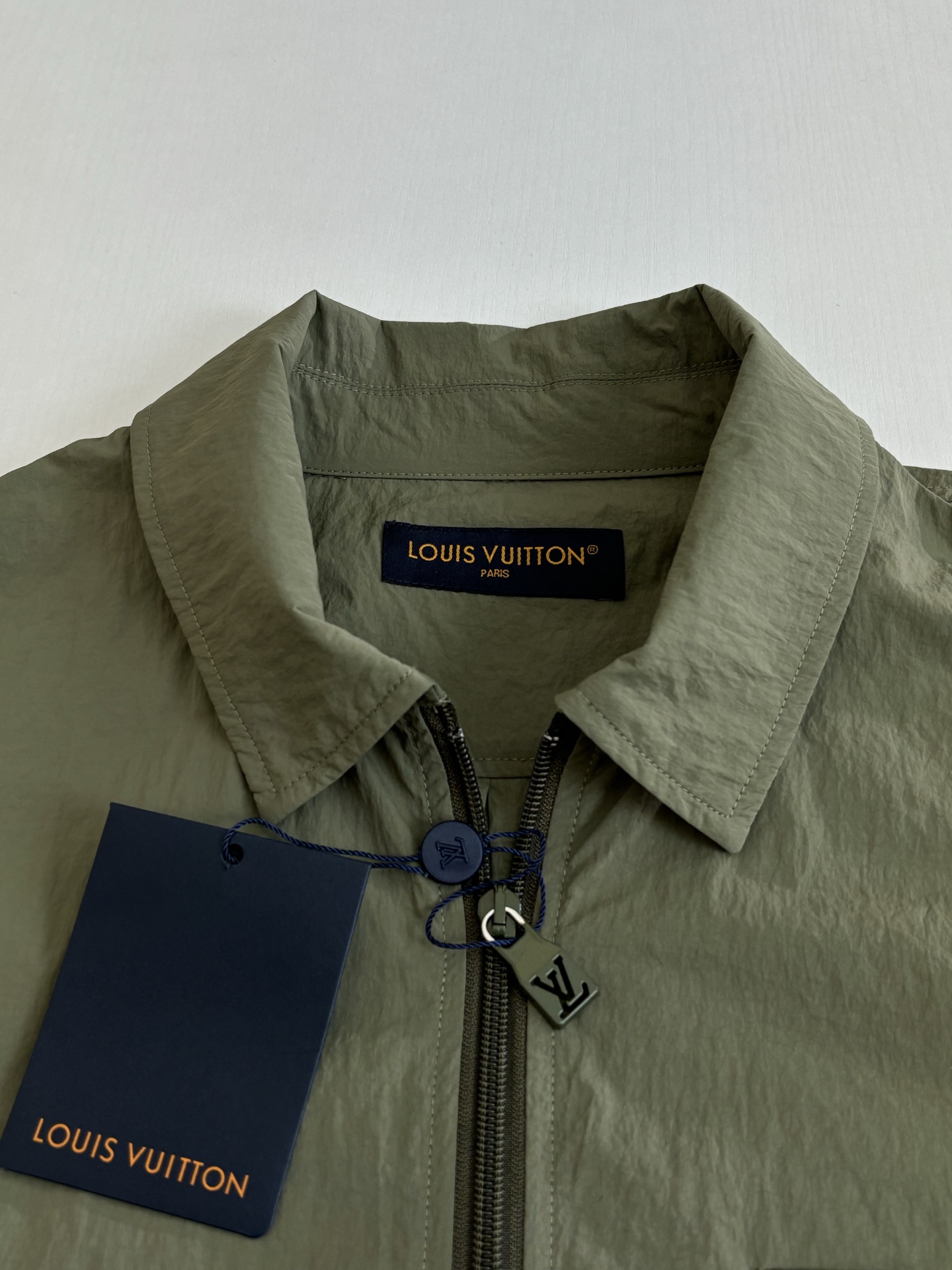 LV Clothing-344