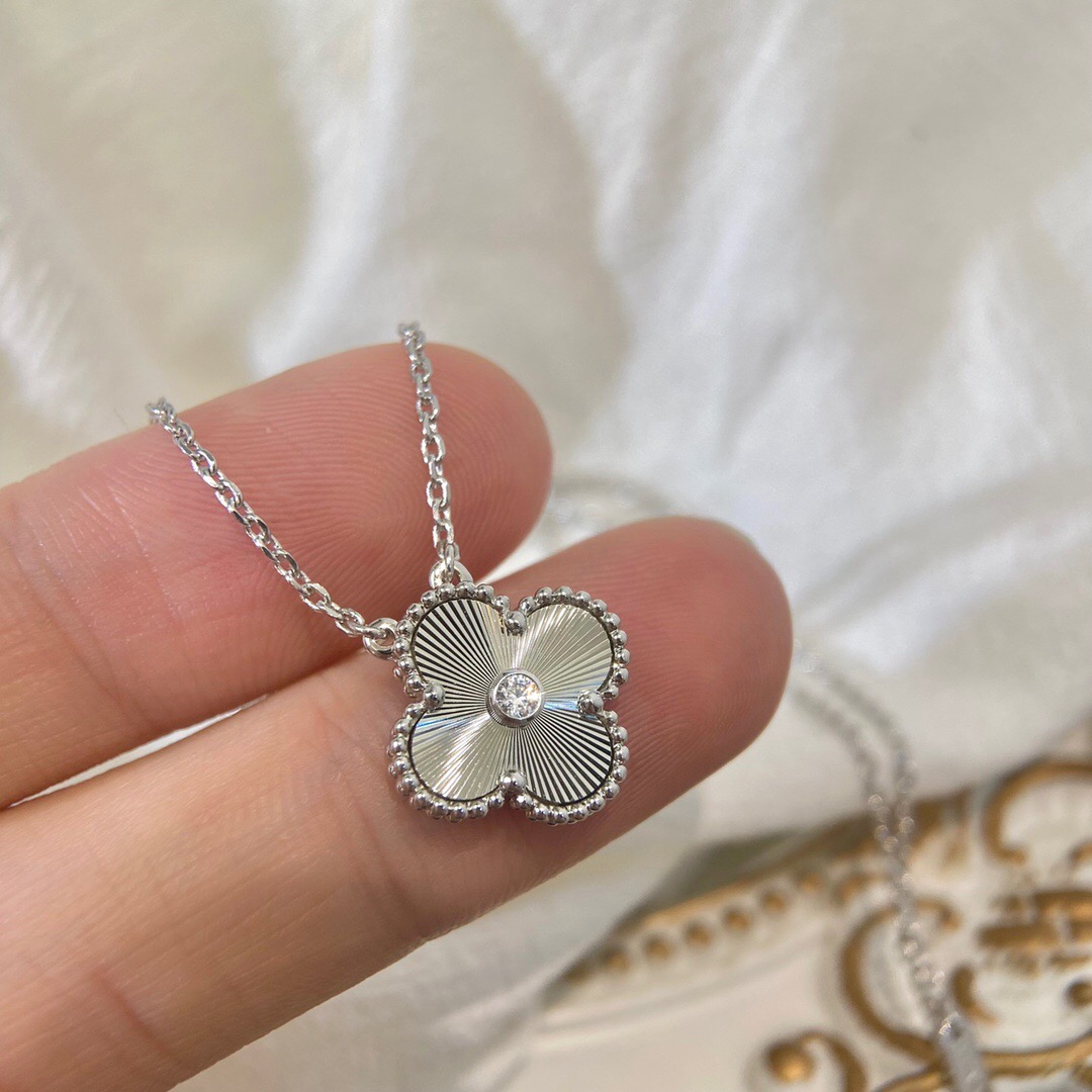 Van Cleef & Arpels necklace-48