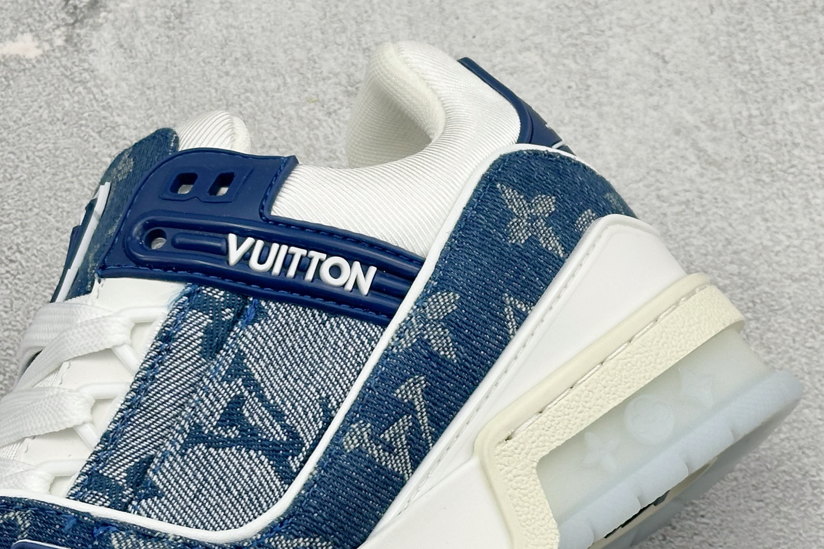Lv Sneakers-248
