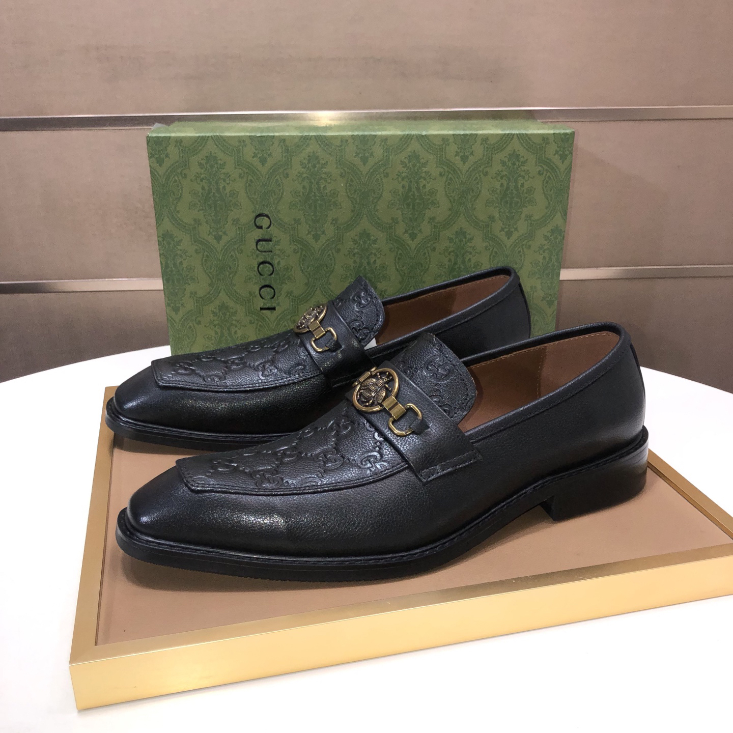 Gucci Sneakers-175