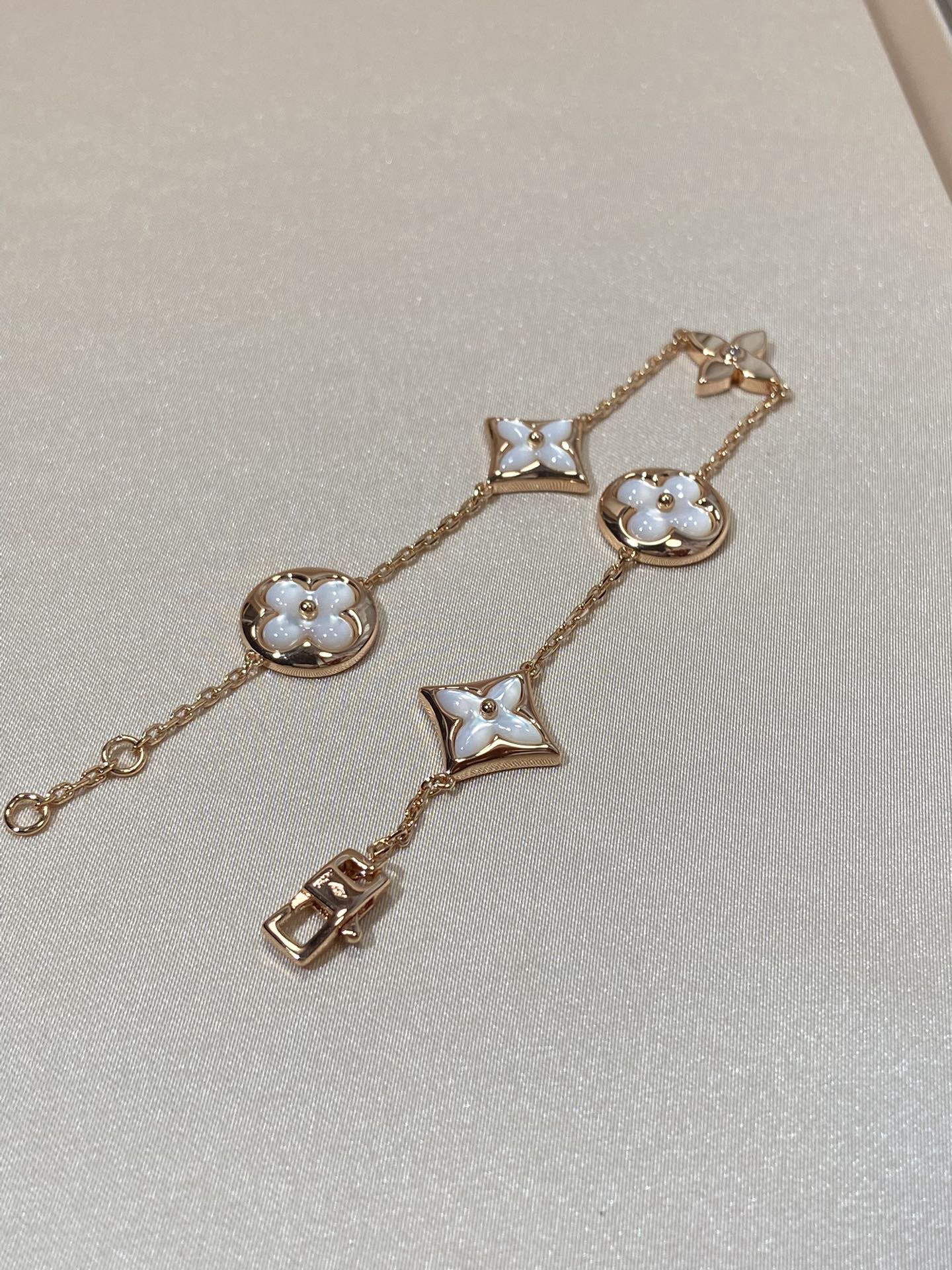 LV Bracelet-52