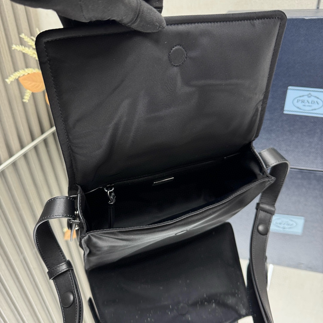 Prada bag-102