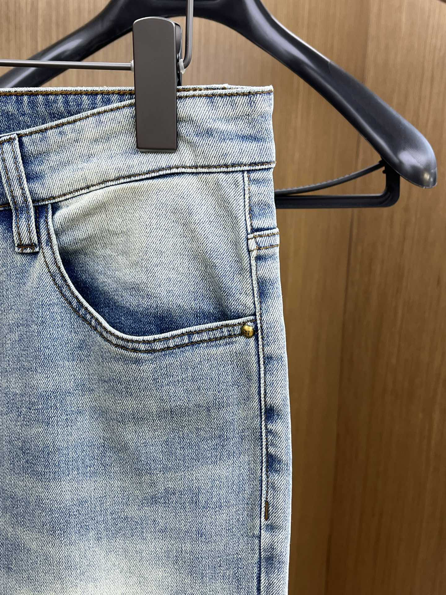 LV clothing-25