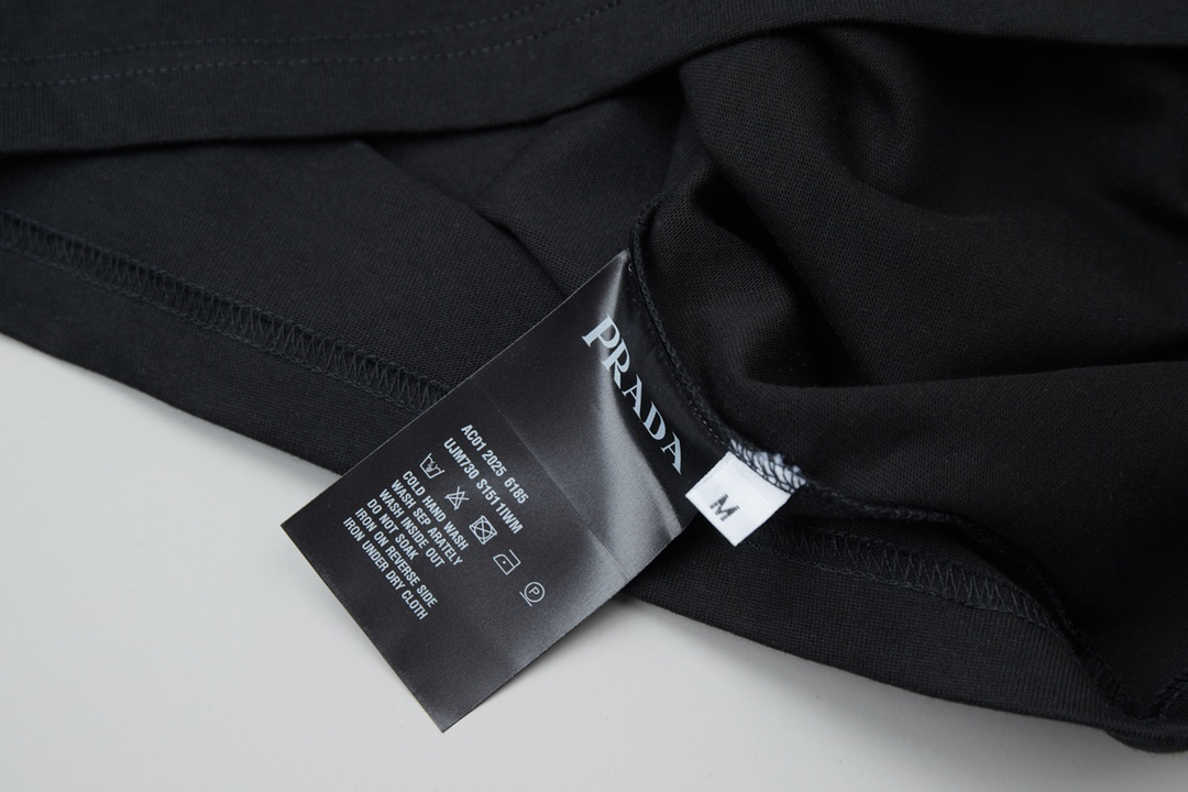 Prada clothing-301