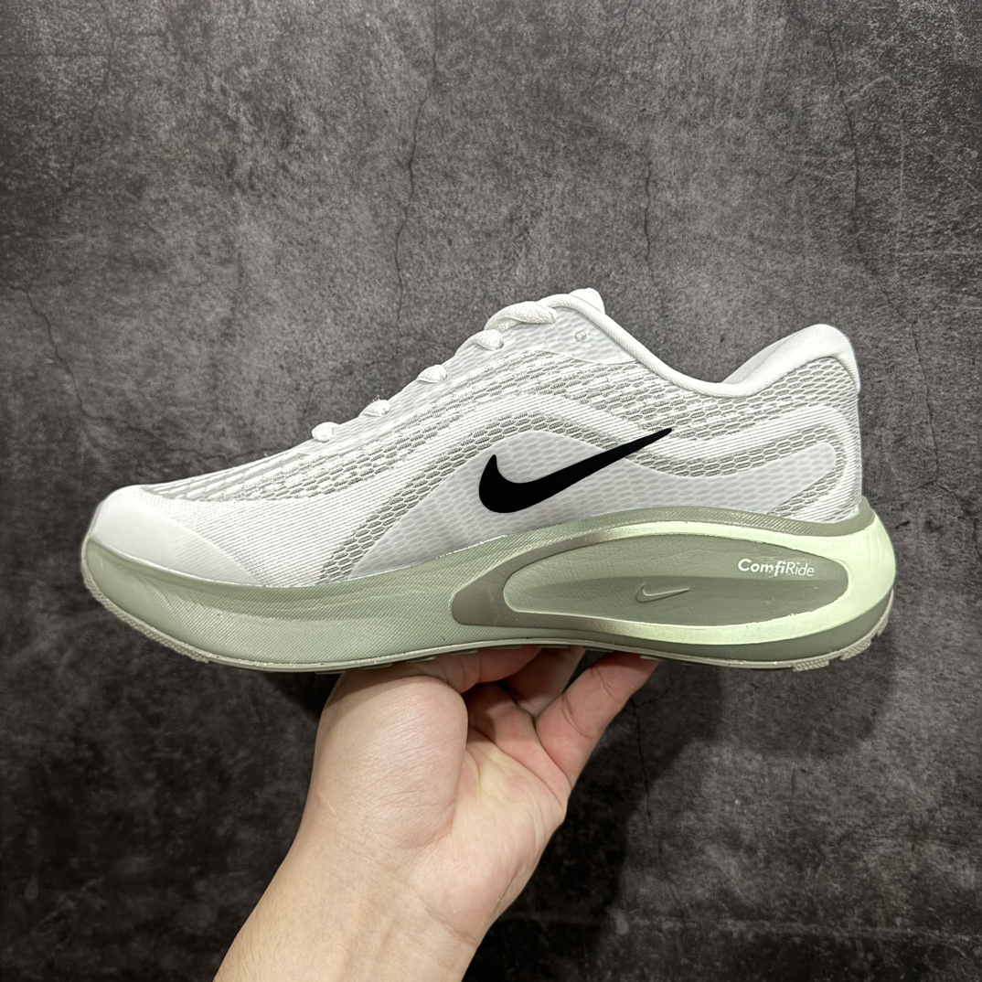 Nike Sneakers-66