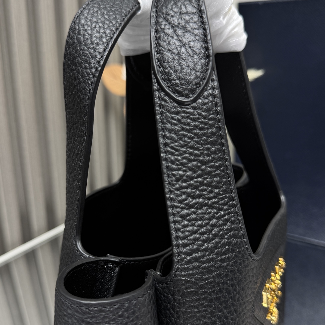 Prada bag-16