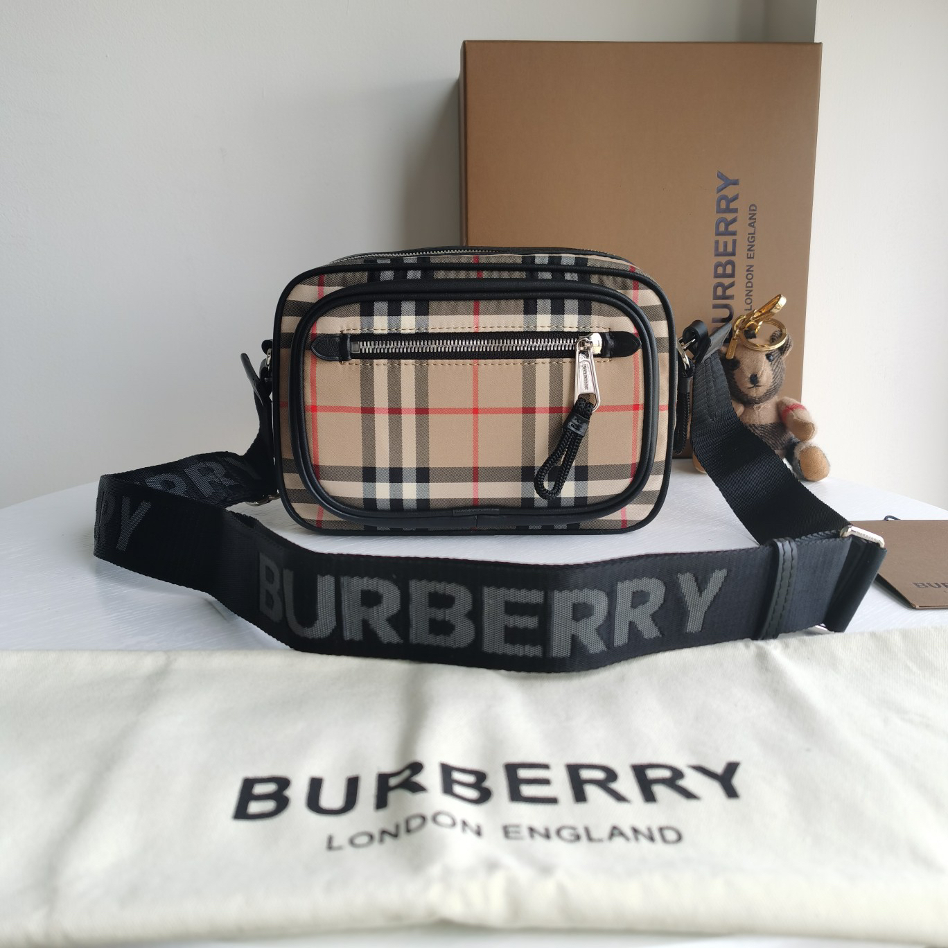 Burberry bag-102