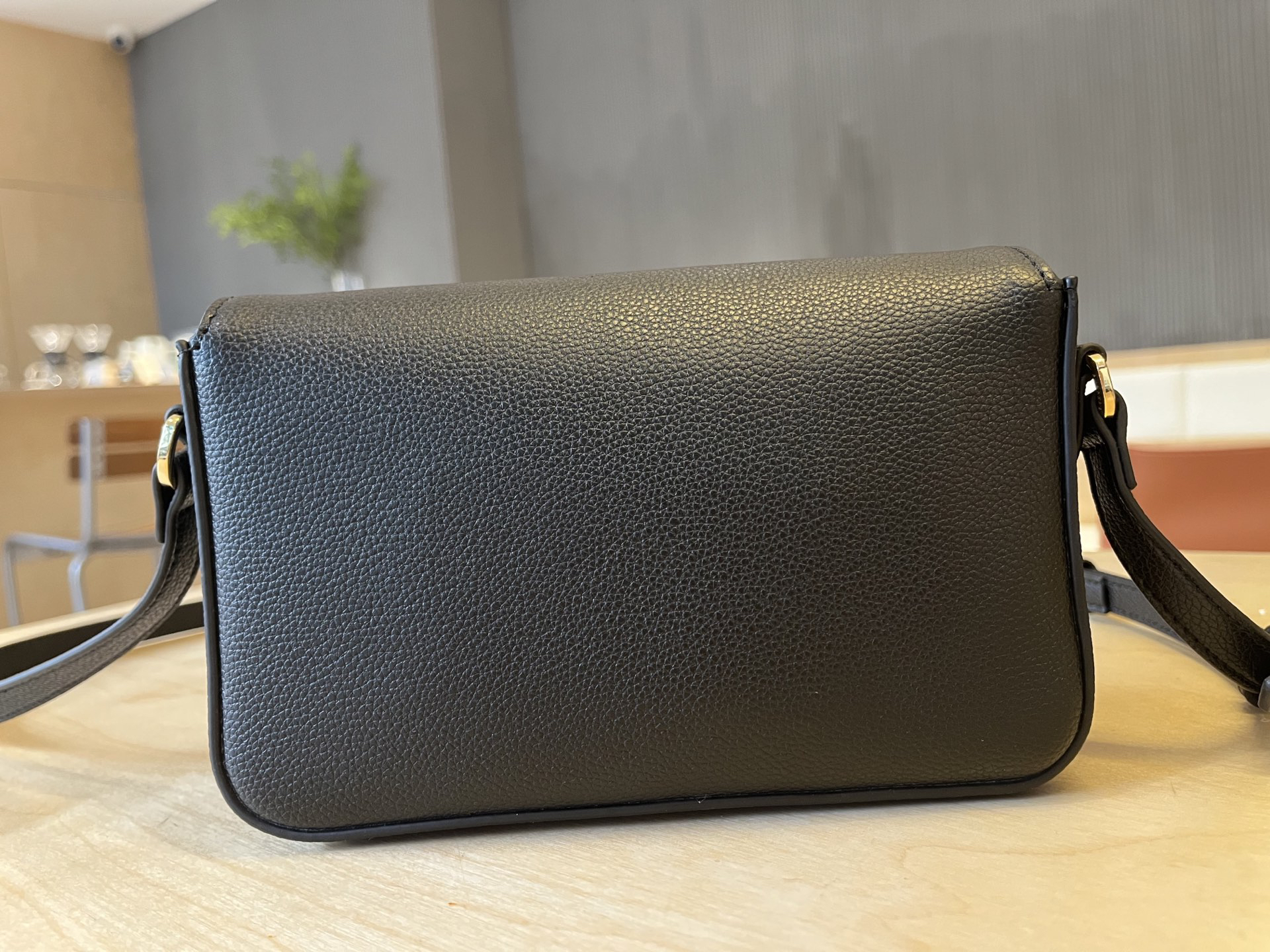 Burberry bag-135