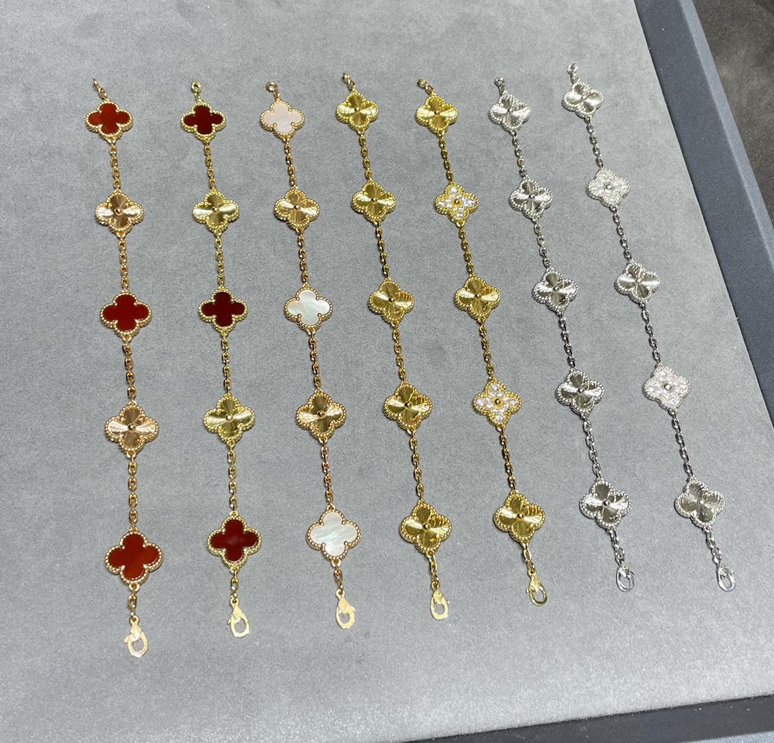 Van Cleef & Arpels Bracelet-113