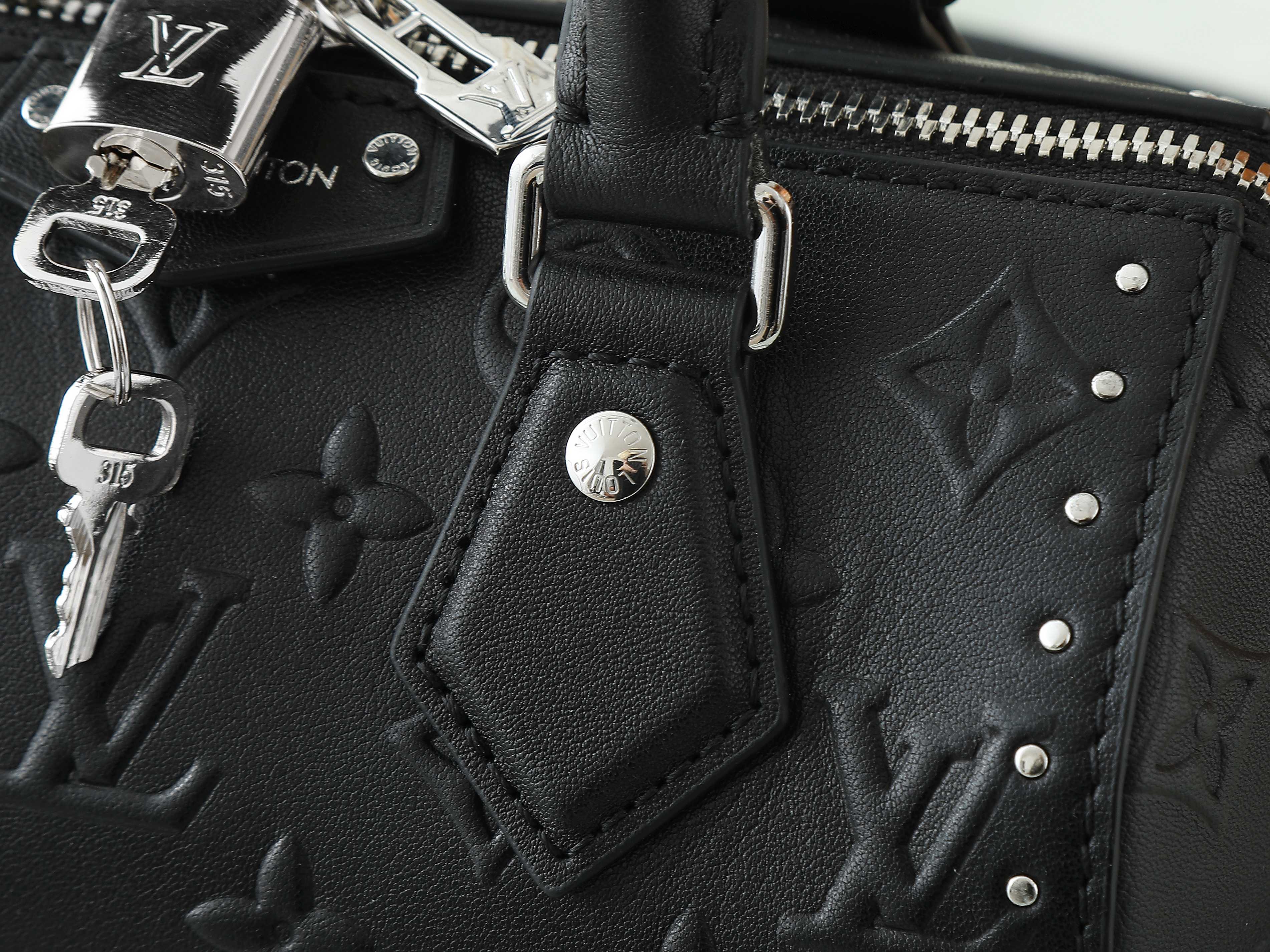 Louis Vuitton bag-191