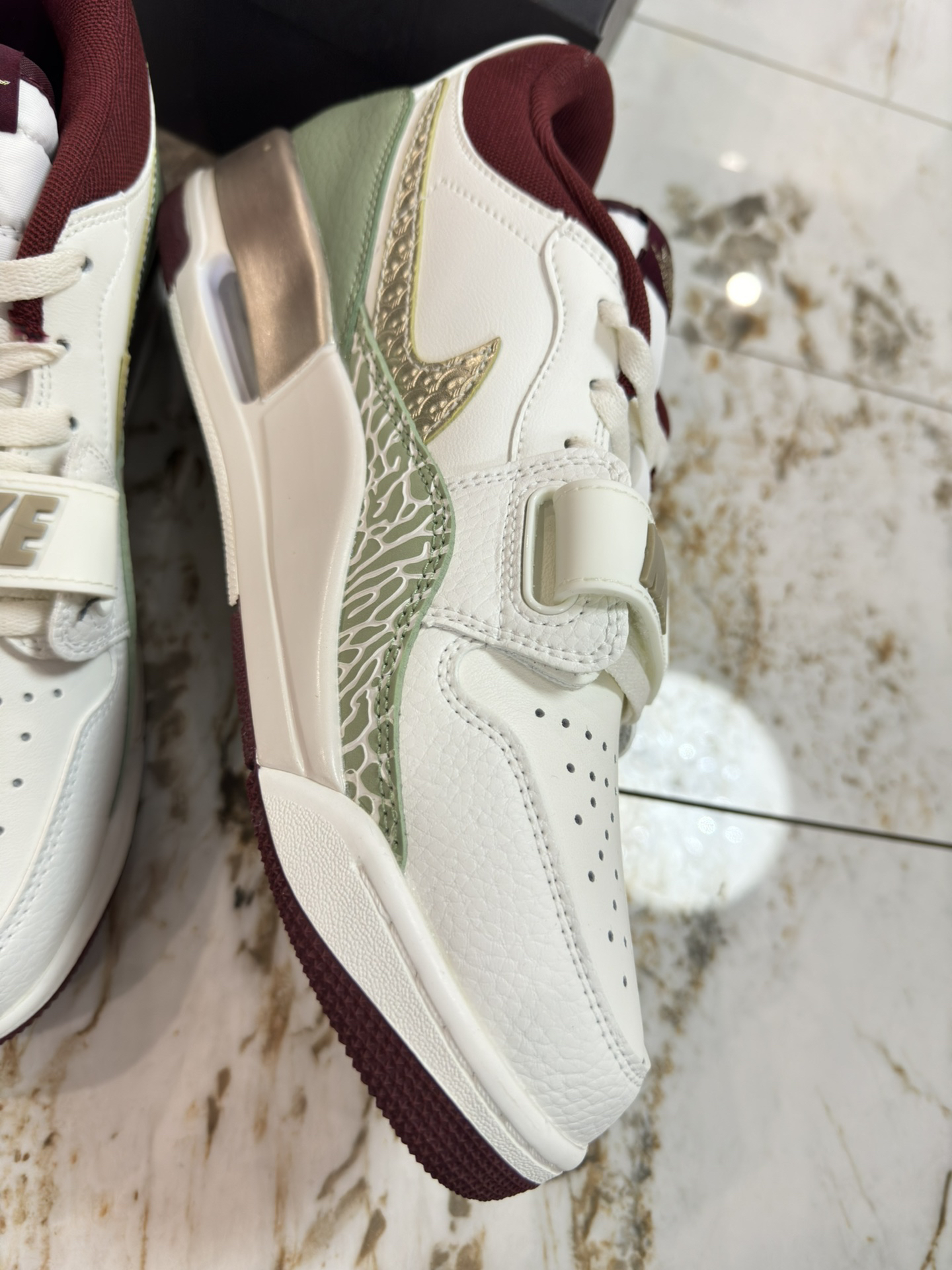 Nike Sneakers-255