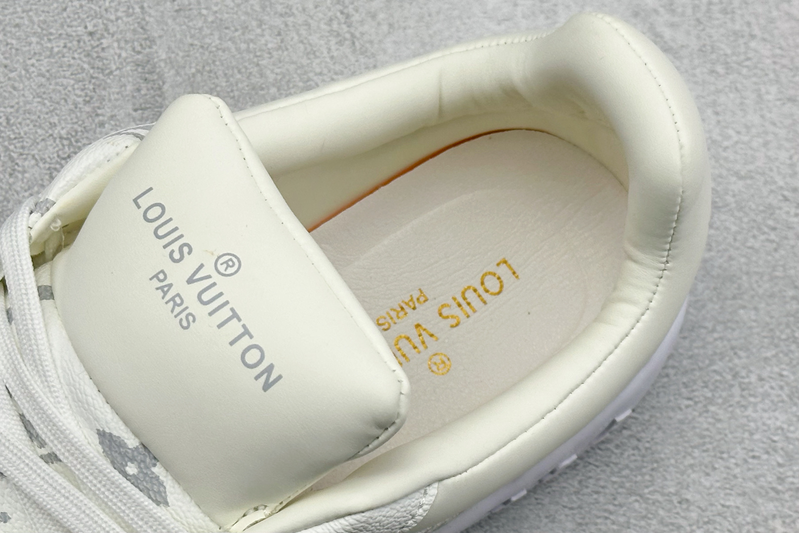Lv Sneakers-254