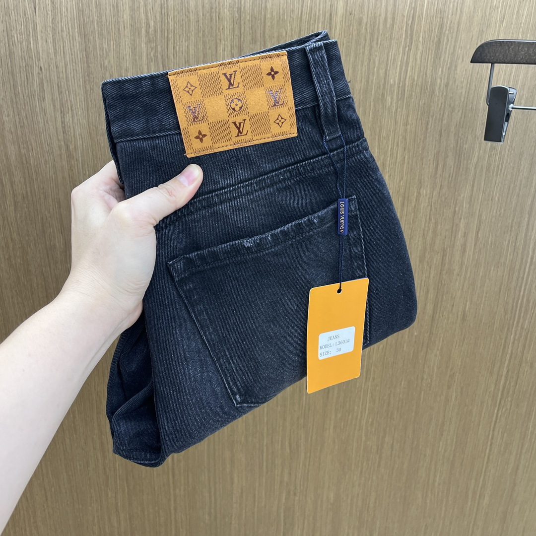 LV clothing-22