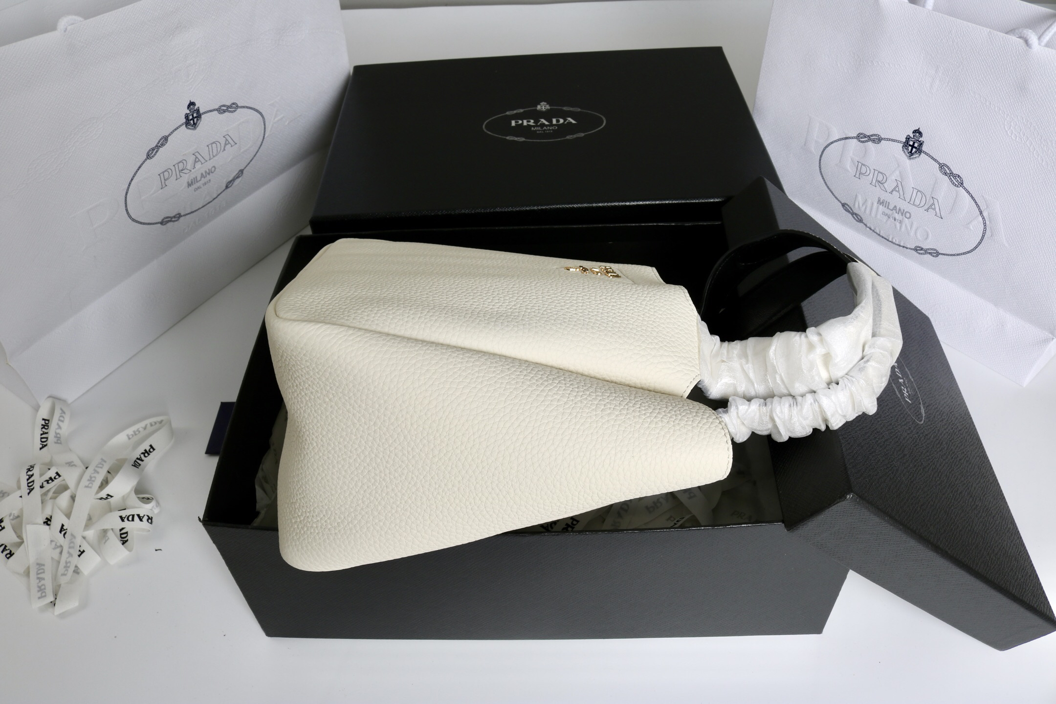 Prada bag-85