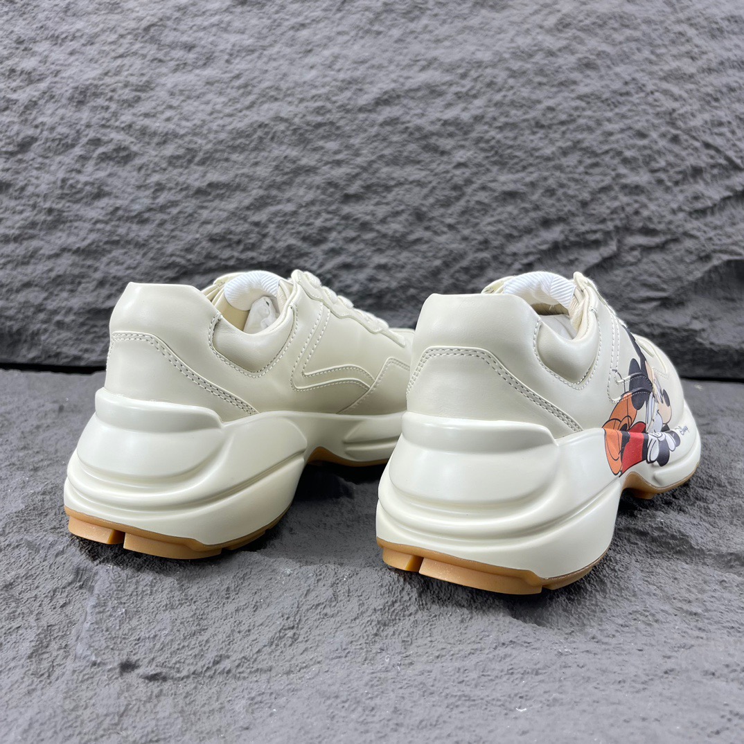 Gucci Sneakers-171