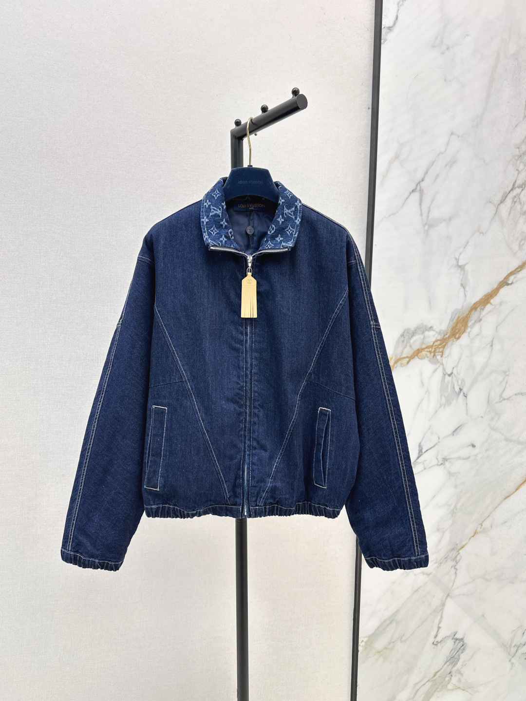 LV Clothing-321