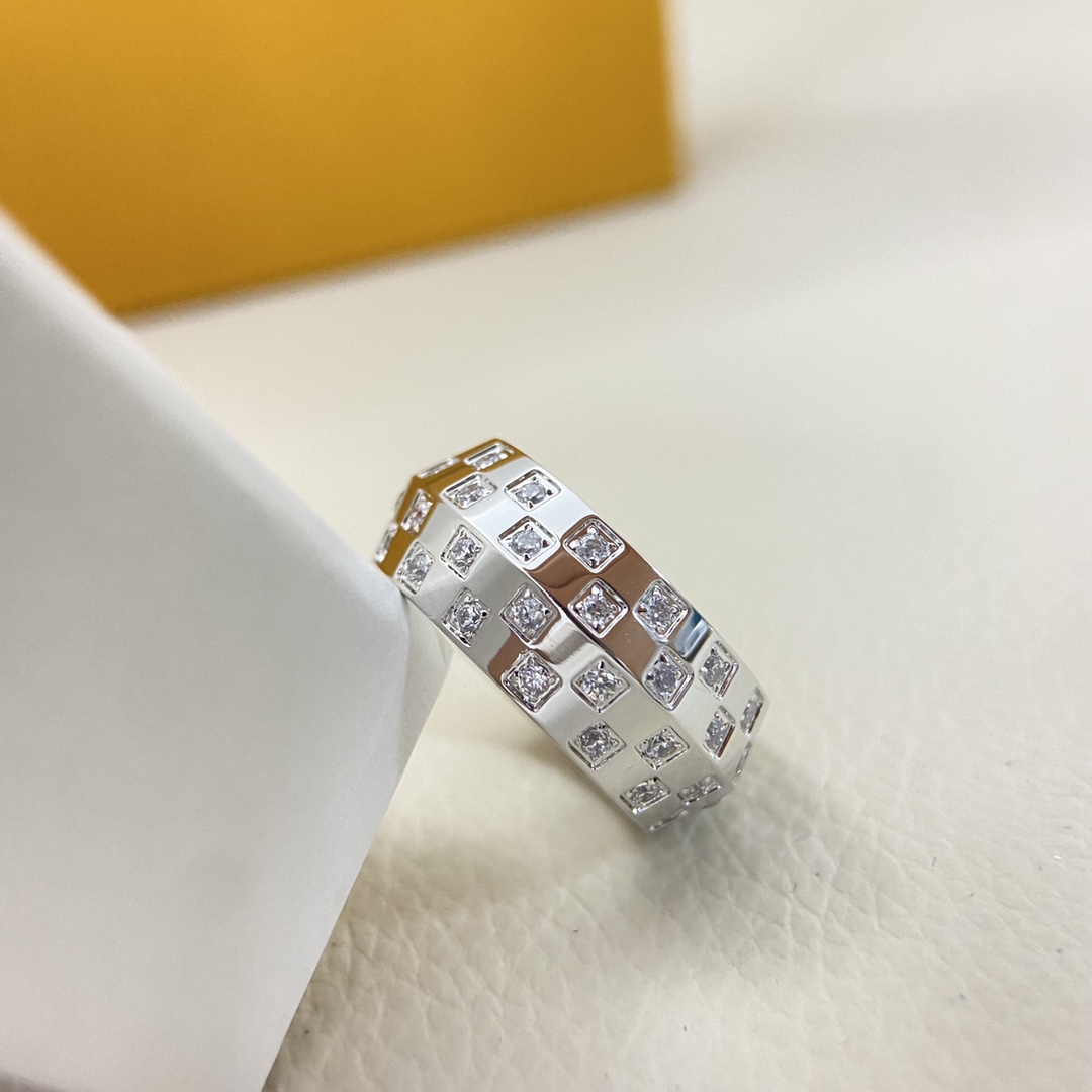 LV ring-65
