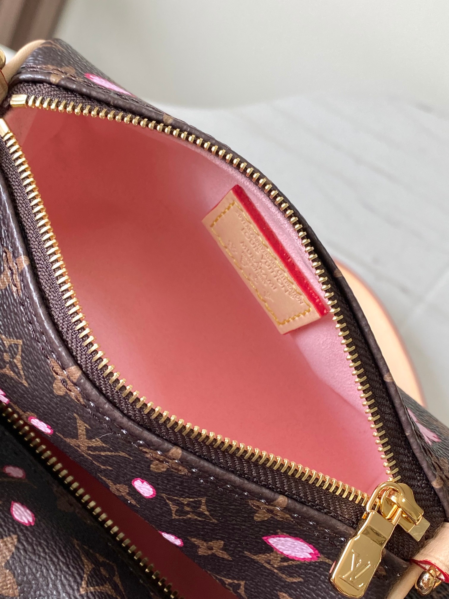 Louis Vuitton bag-181