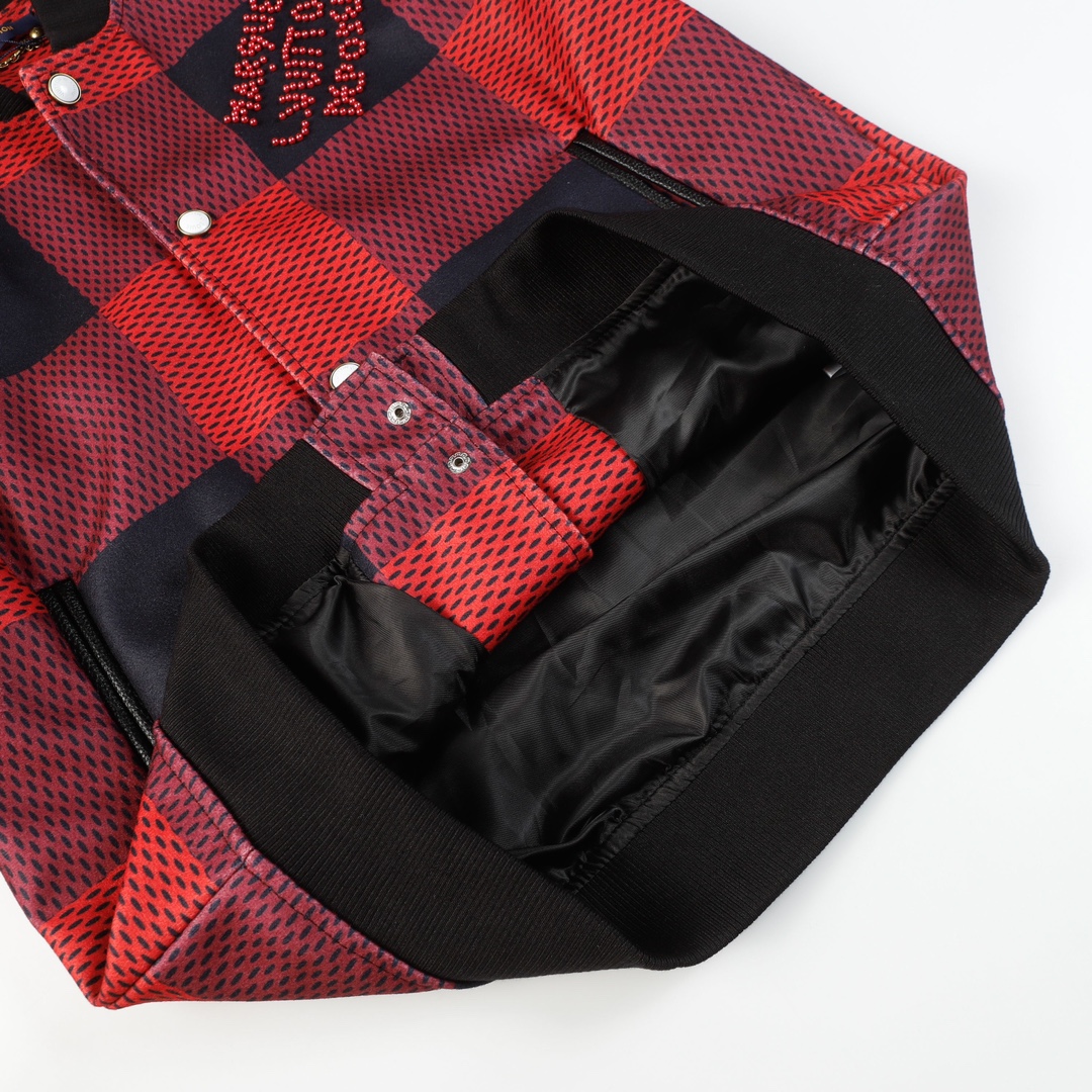 LV Clothing-274