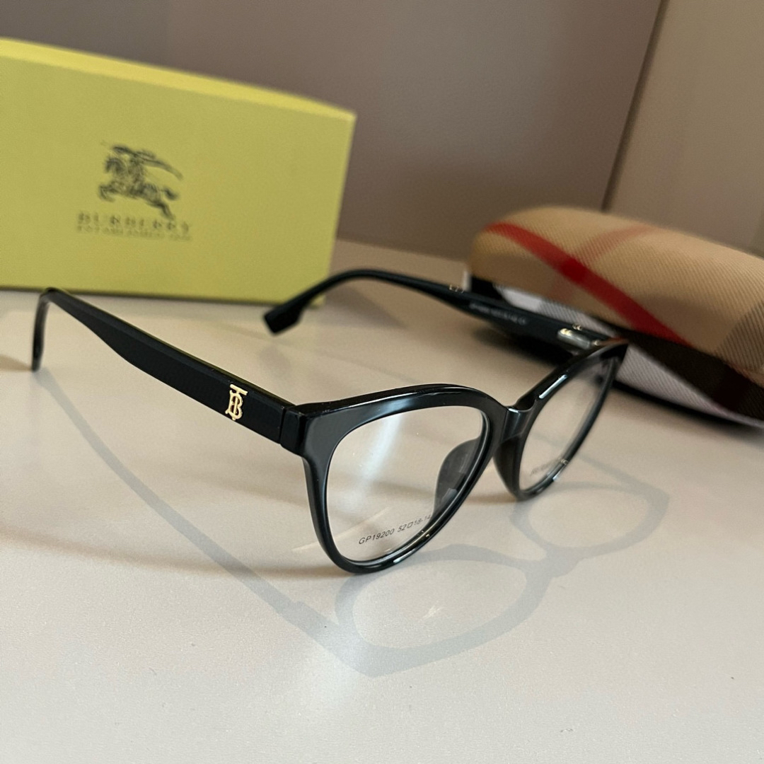 Burberry glasses-19