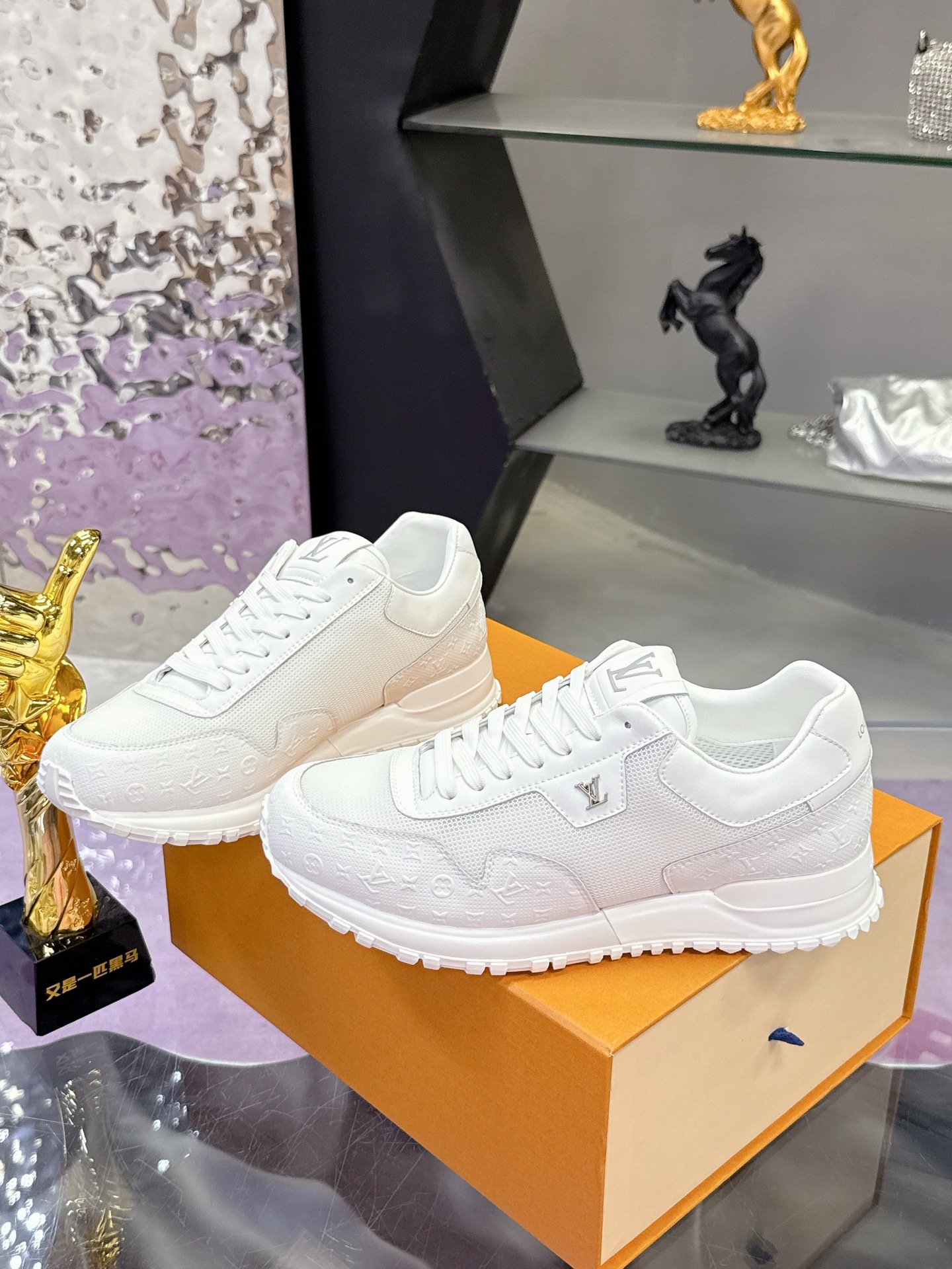 Lv Sneakers-201