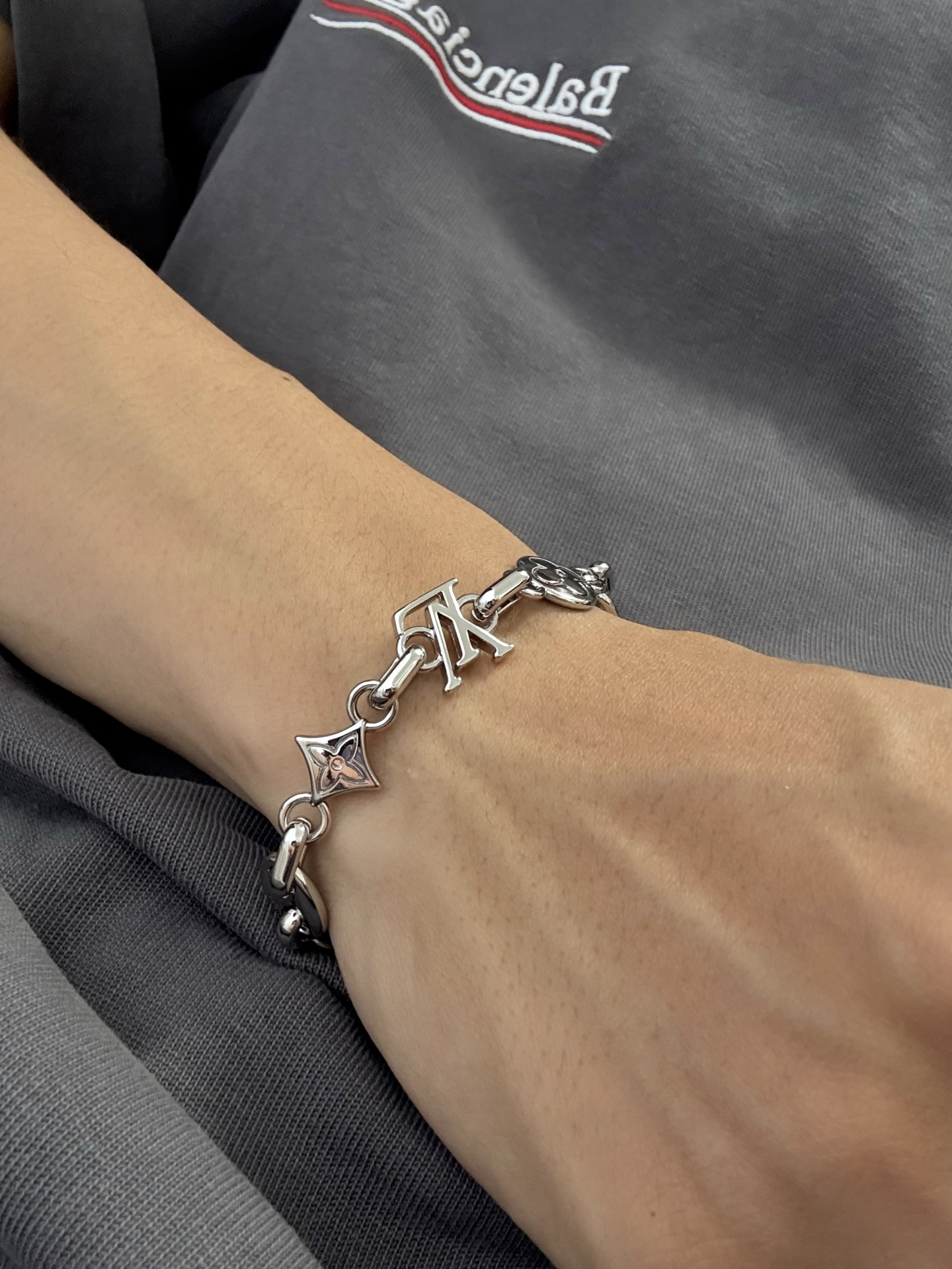 LV Bracelet-74