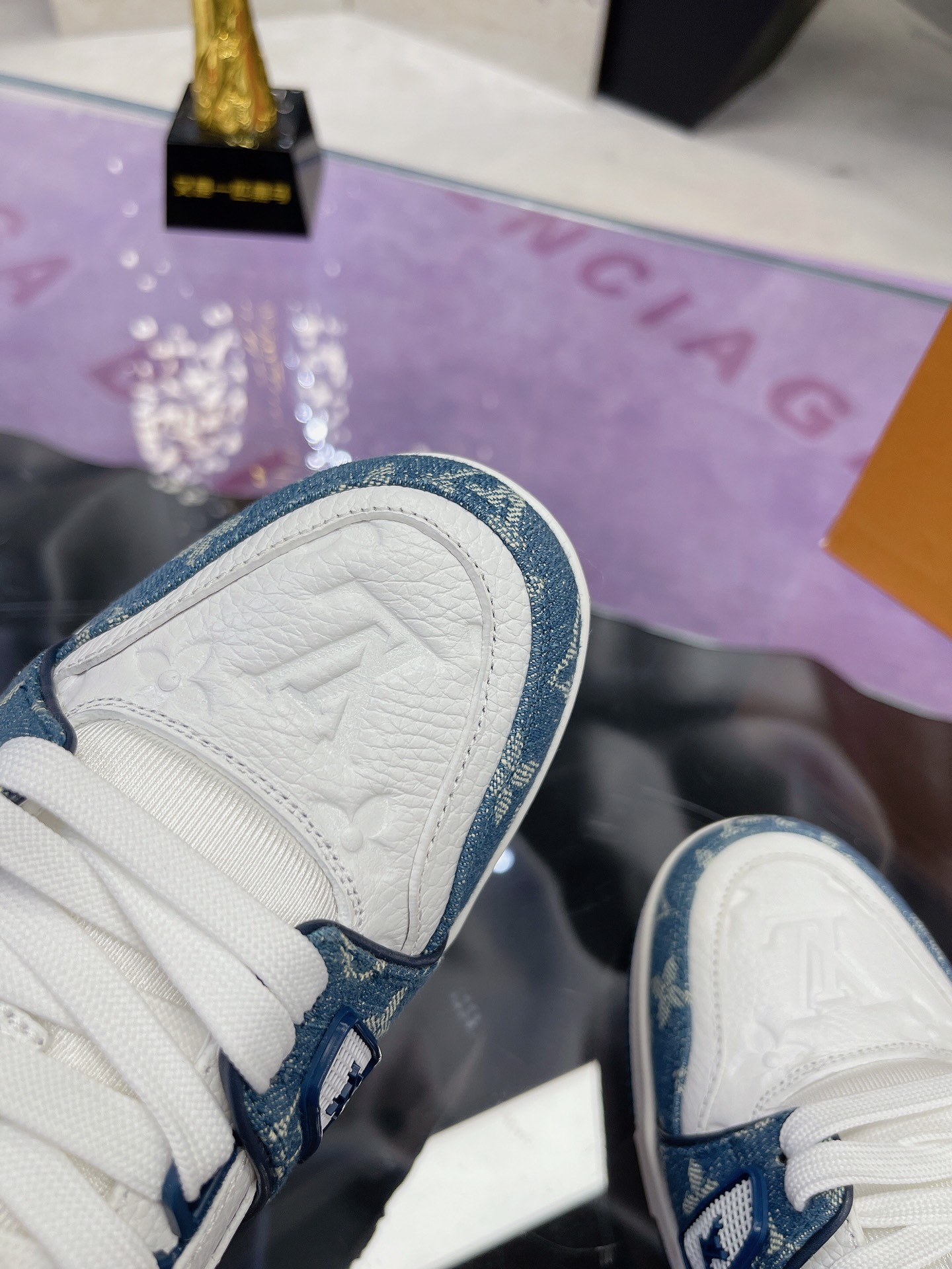 Lv Sneakers-243