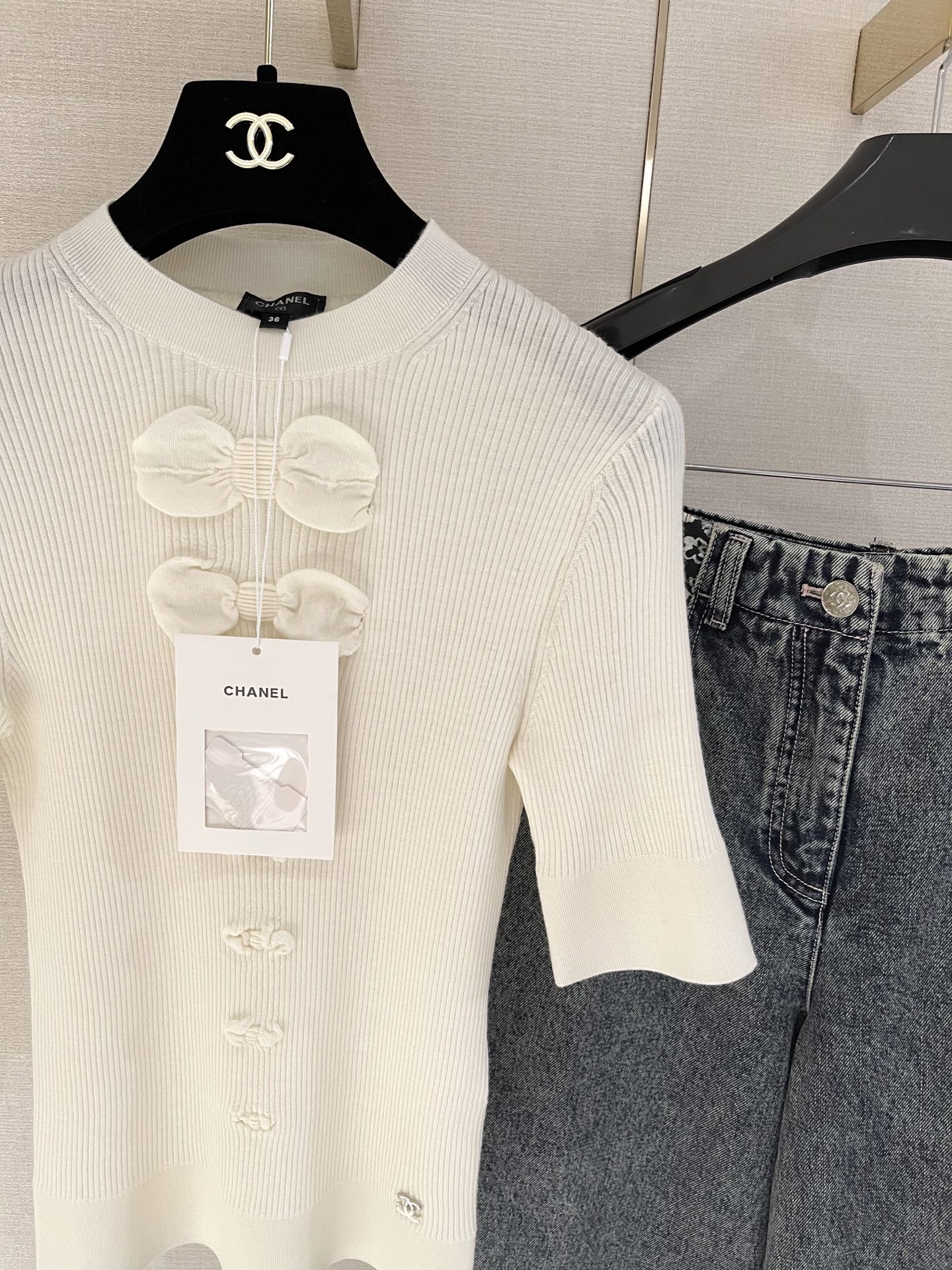 Chanel clothing-180