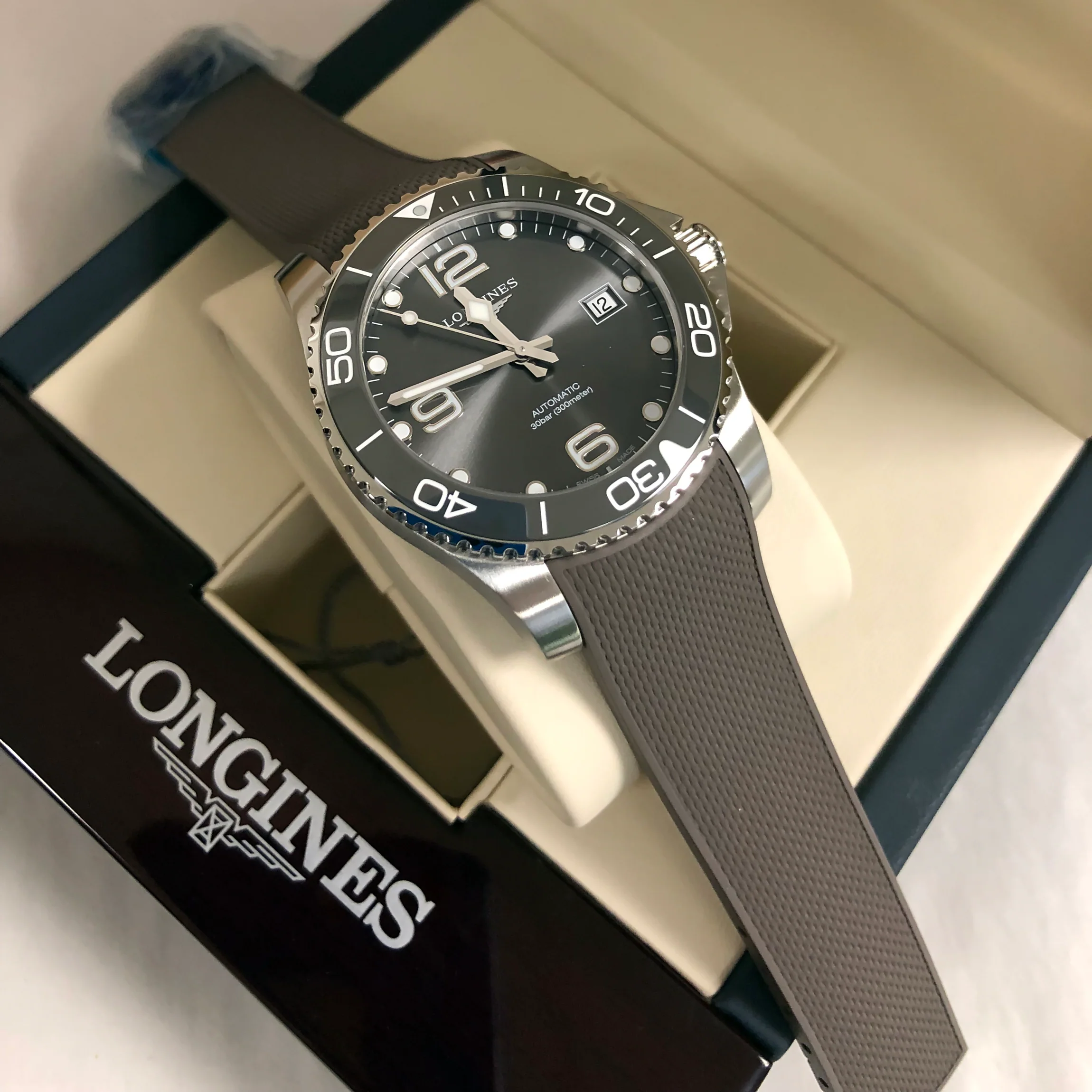 Hydroconquest 41MM Automatic Ceramic Bezel Grey Steel Rubber Watch L37814769
