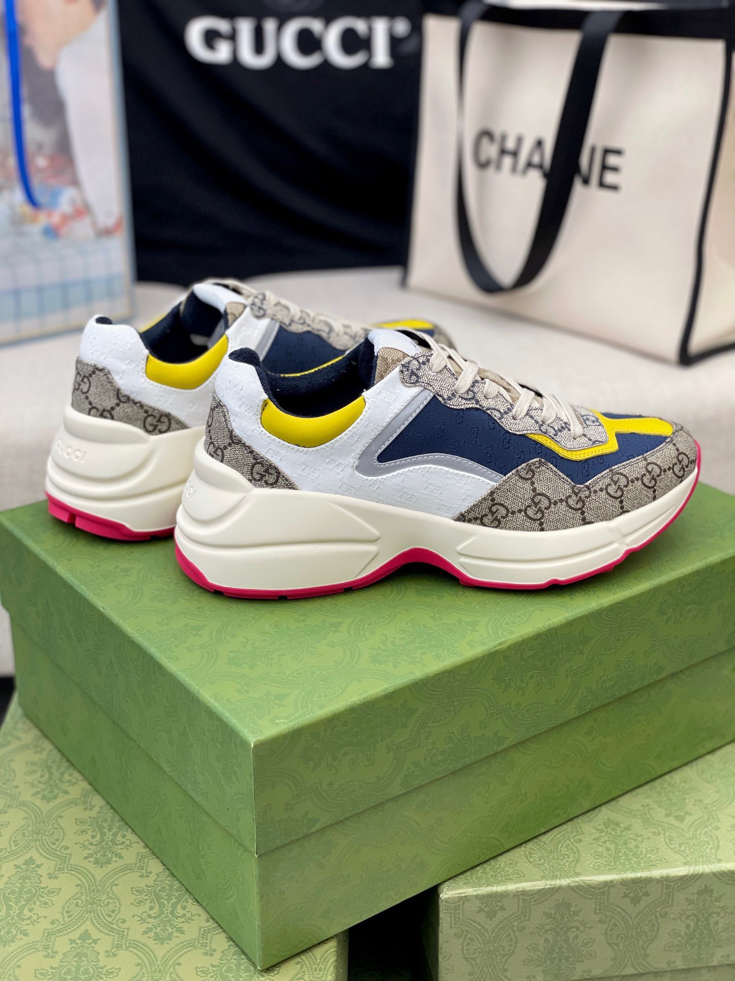 Gucci Sneakers-204