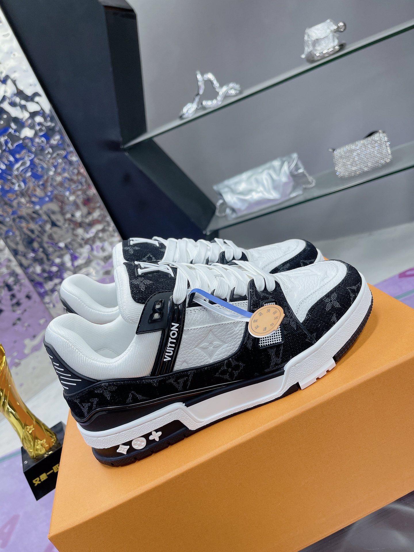Lv Sneakers-244