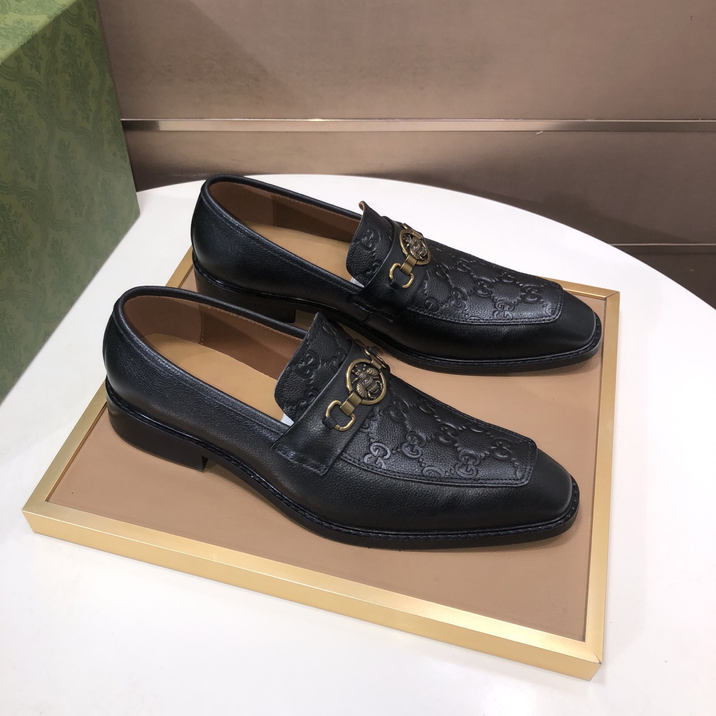Gucci Sneakers-175