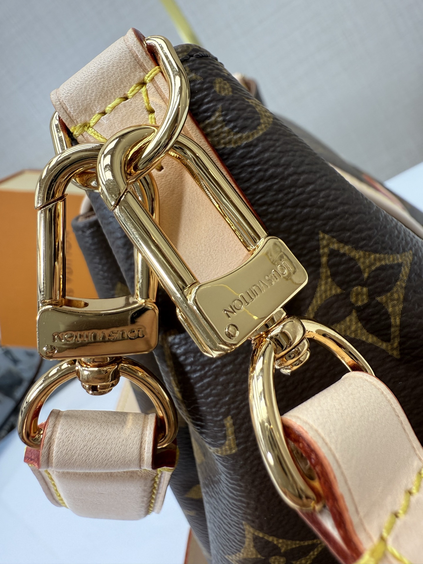 Louis Vuitton bag-85