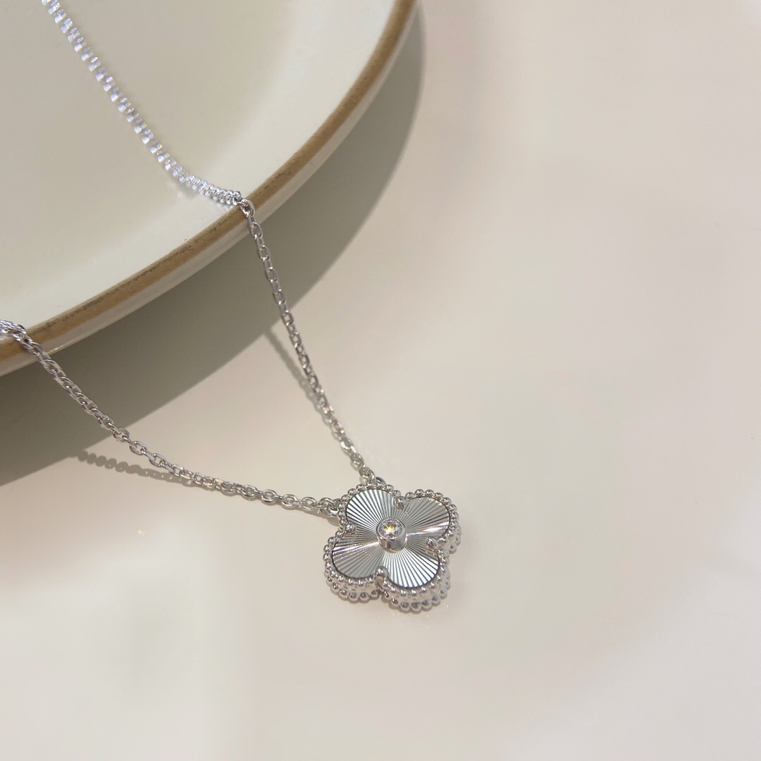 Van Cleef & Arpels necklace-48