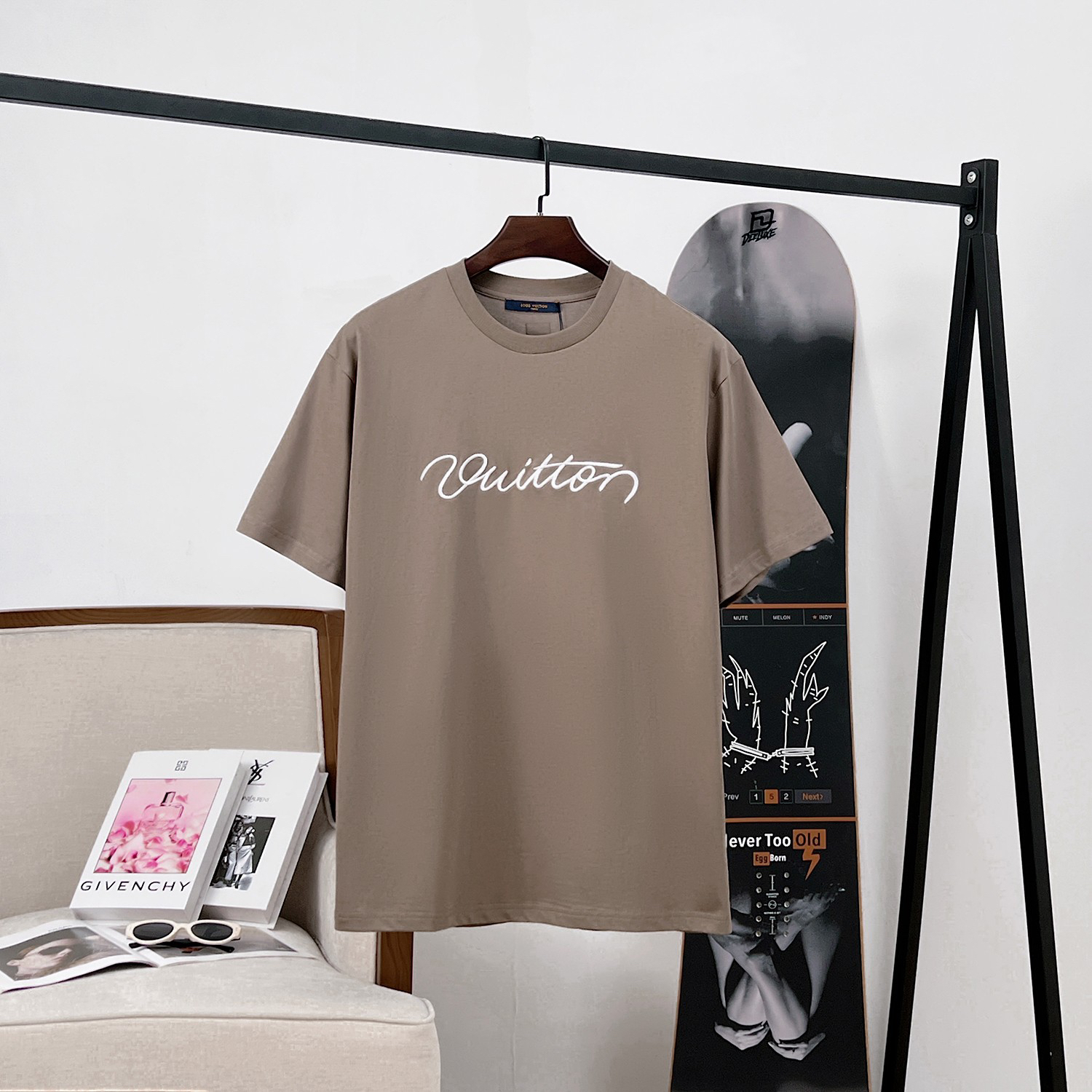 LV clothing-156