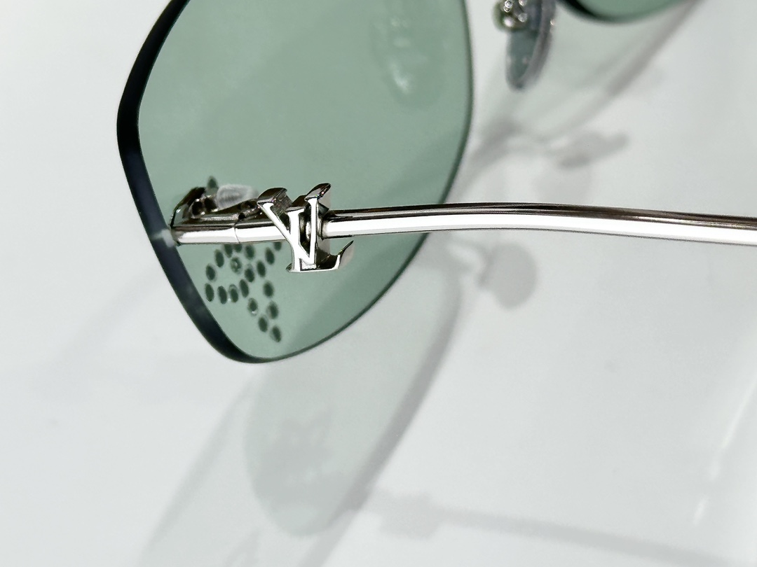 LV glasses-10
