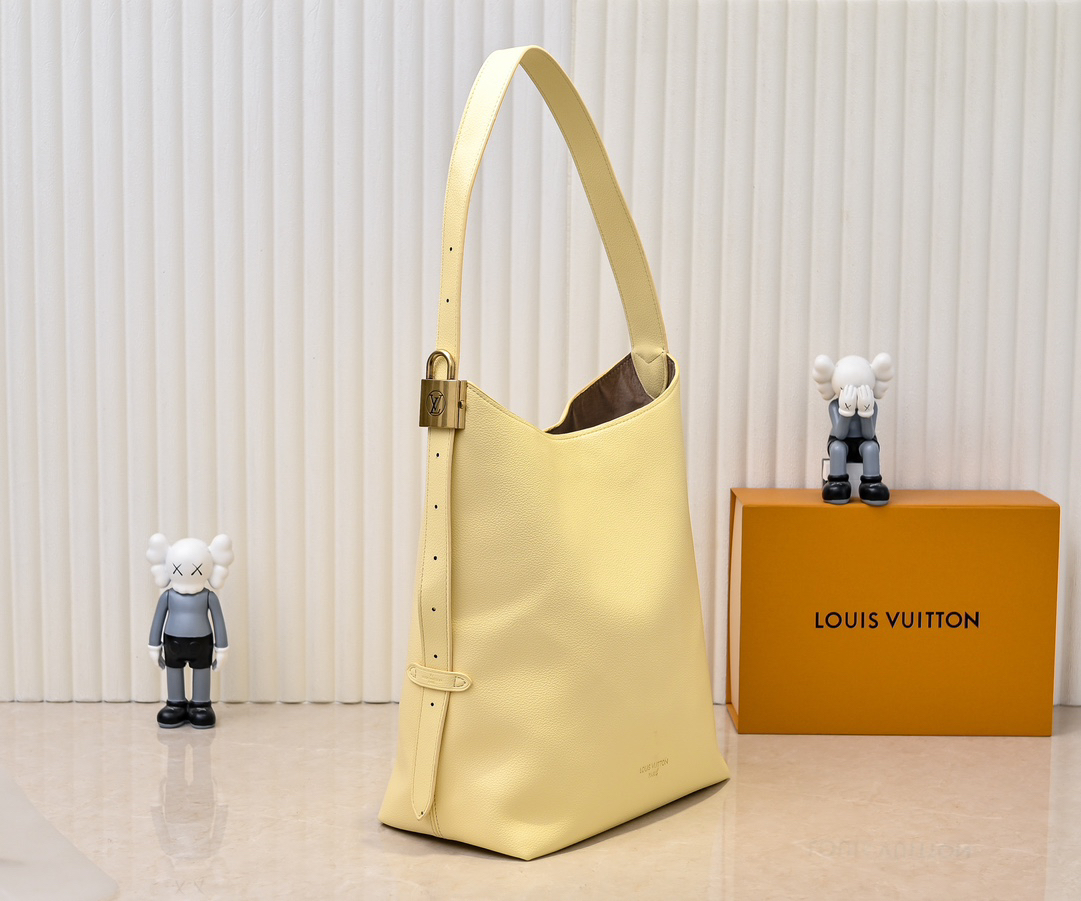 Louis Vuitton bag-145