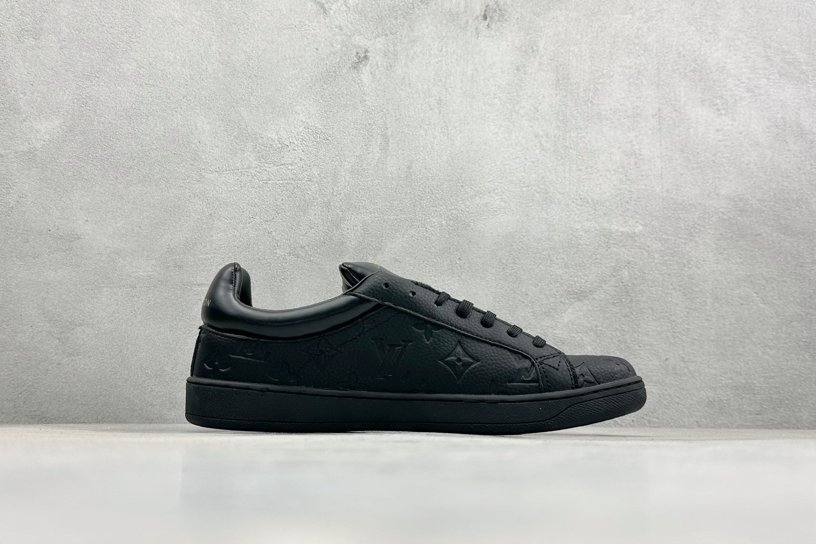 Lv Sneakers-253