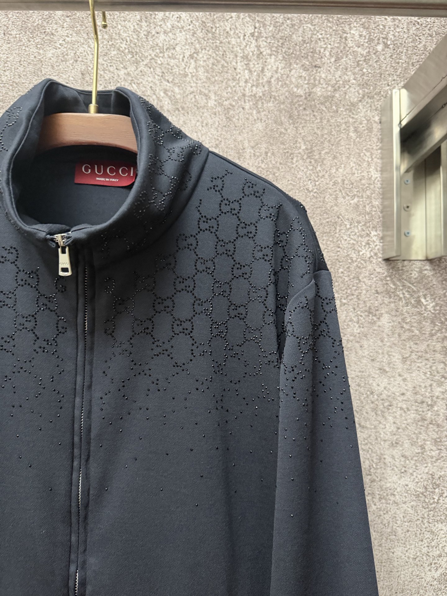 Gucci Clothing-354
