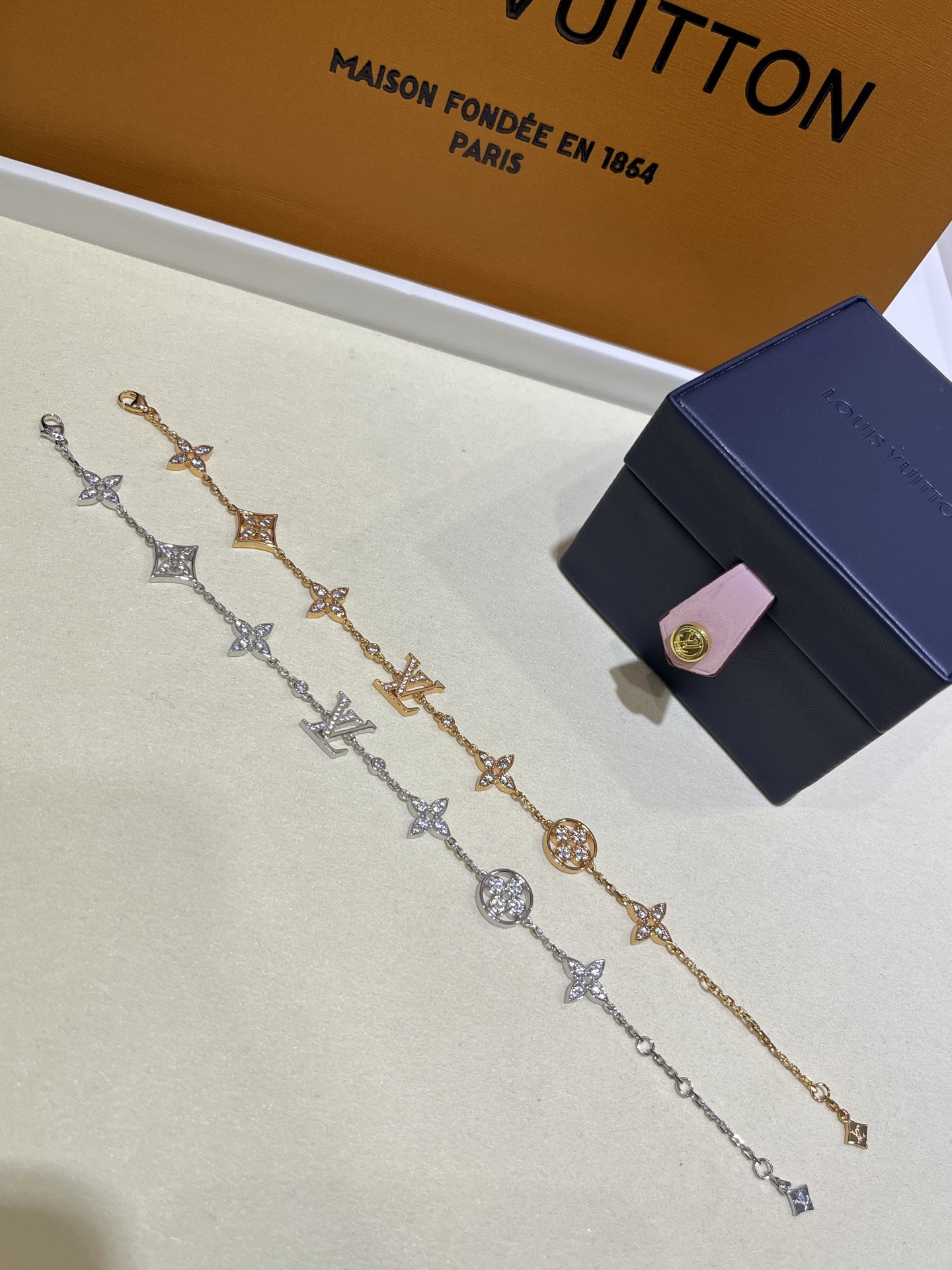 LV Bracelet-59