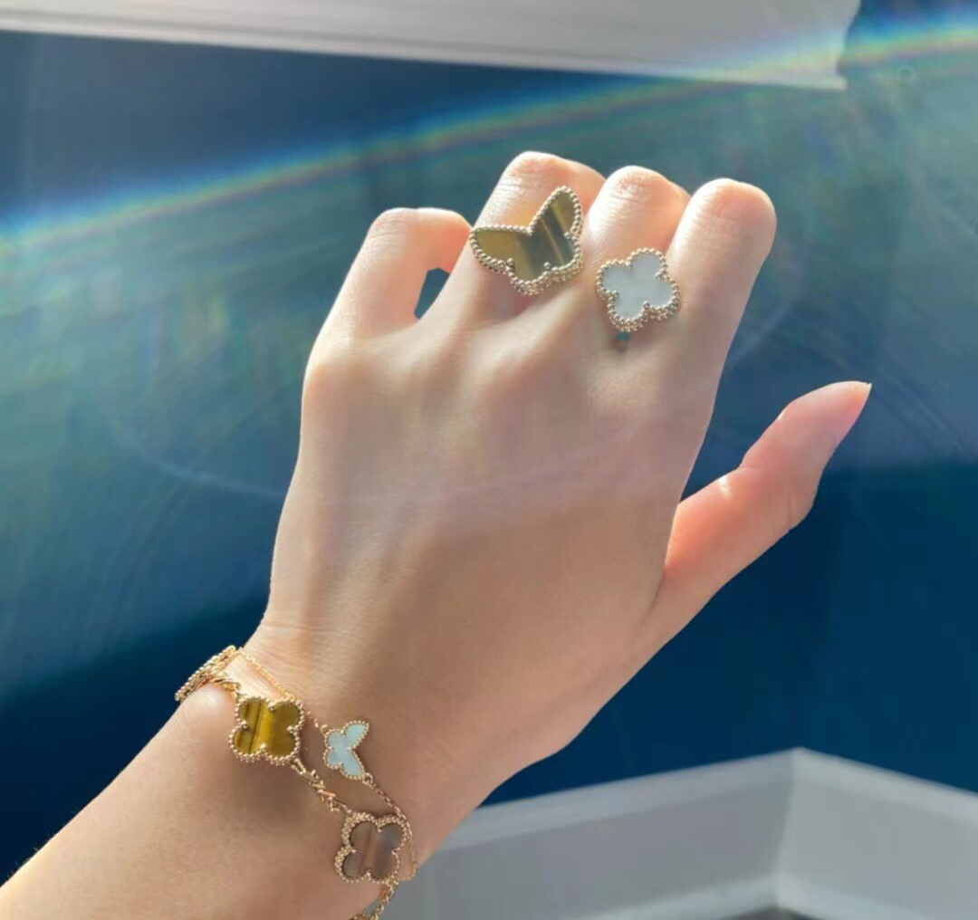 Van Cleef & Arpels ring-14