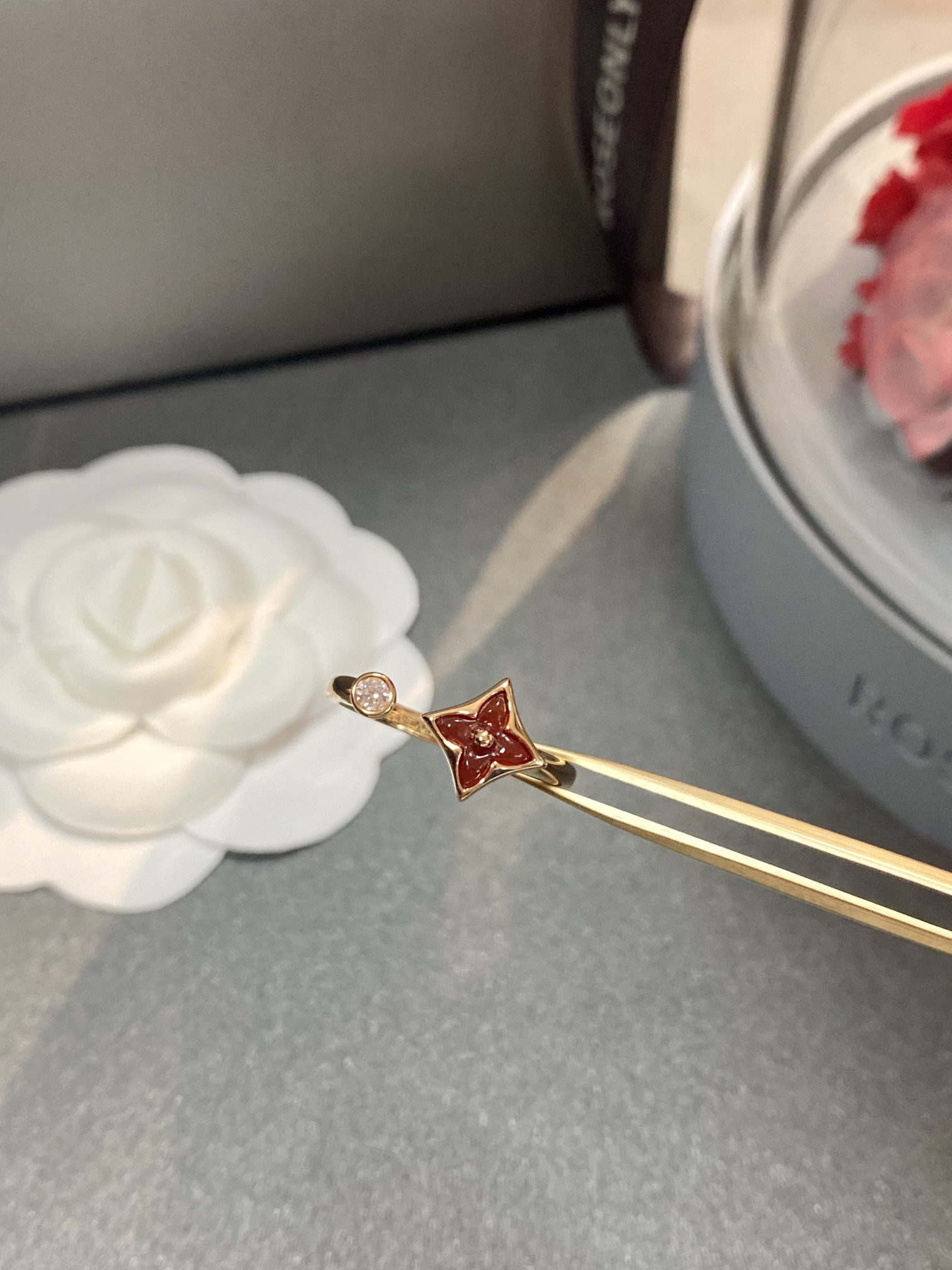 LV ring-14